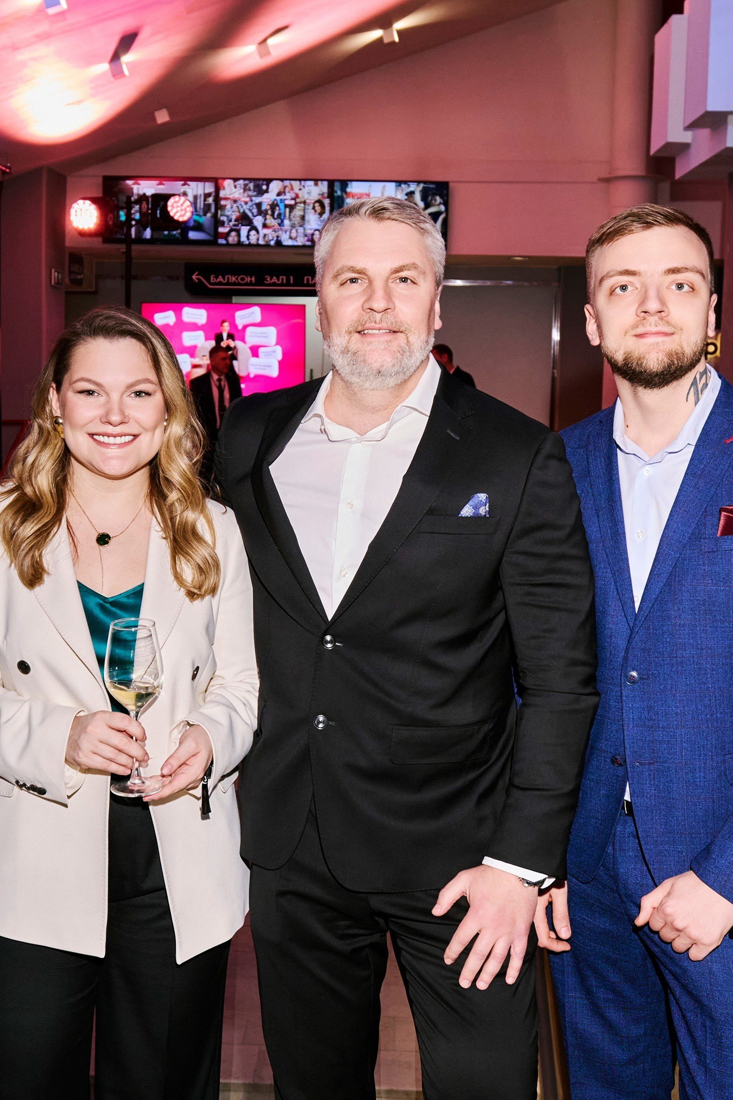 Thoughts in a line. The Other Pavel Potseluev — film photography and mastery of meat business