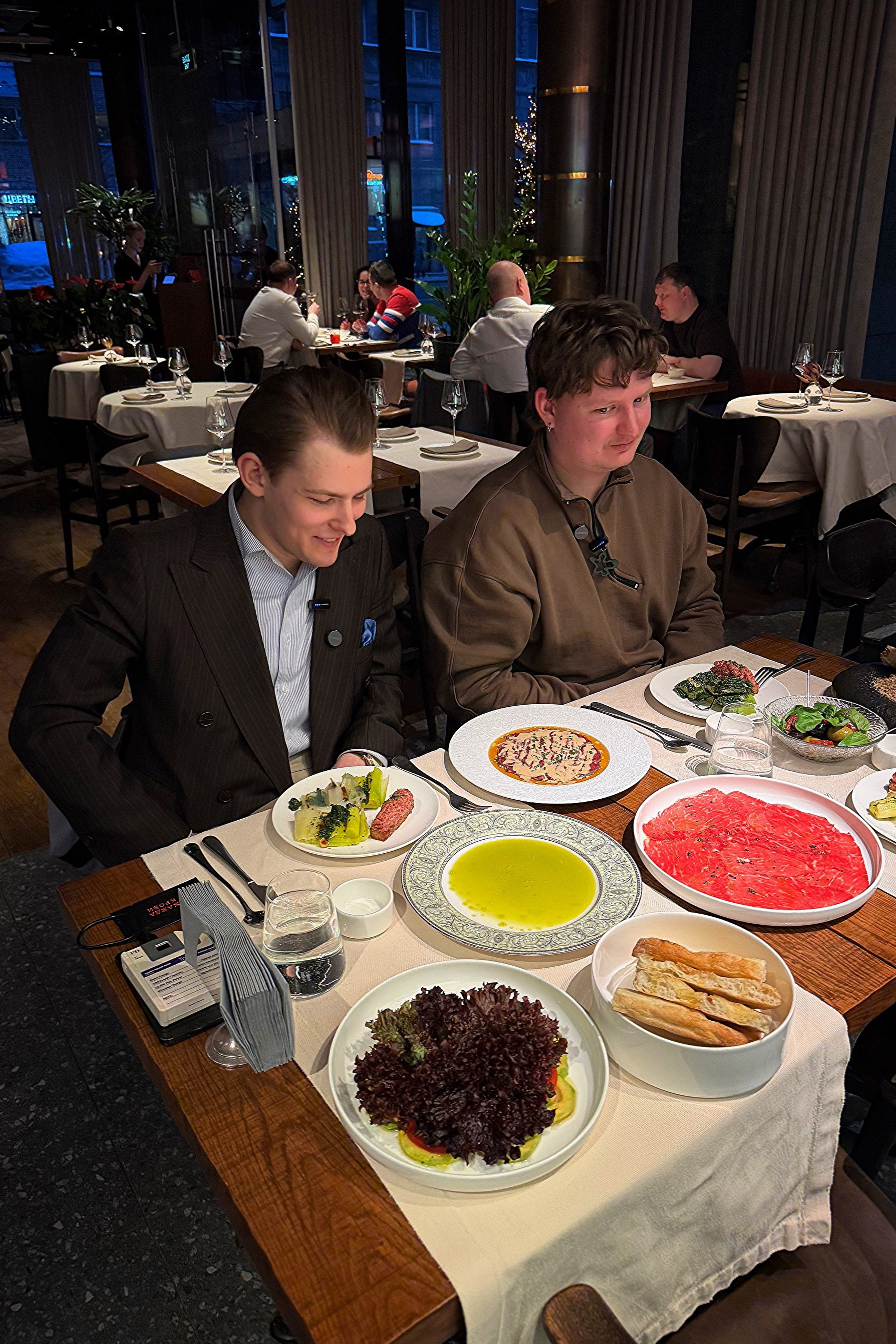 Другой Павел Поцелуев — плёночная фотография и мастерство мясного дела