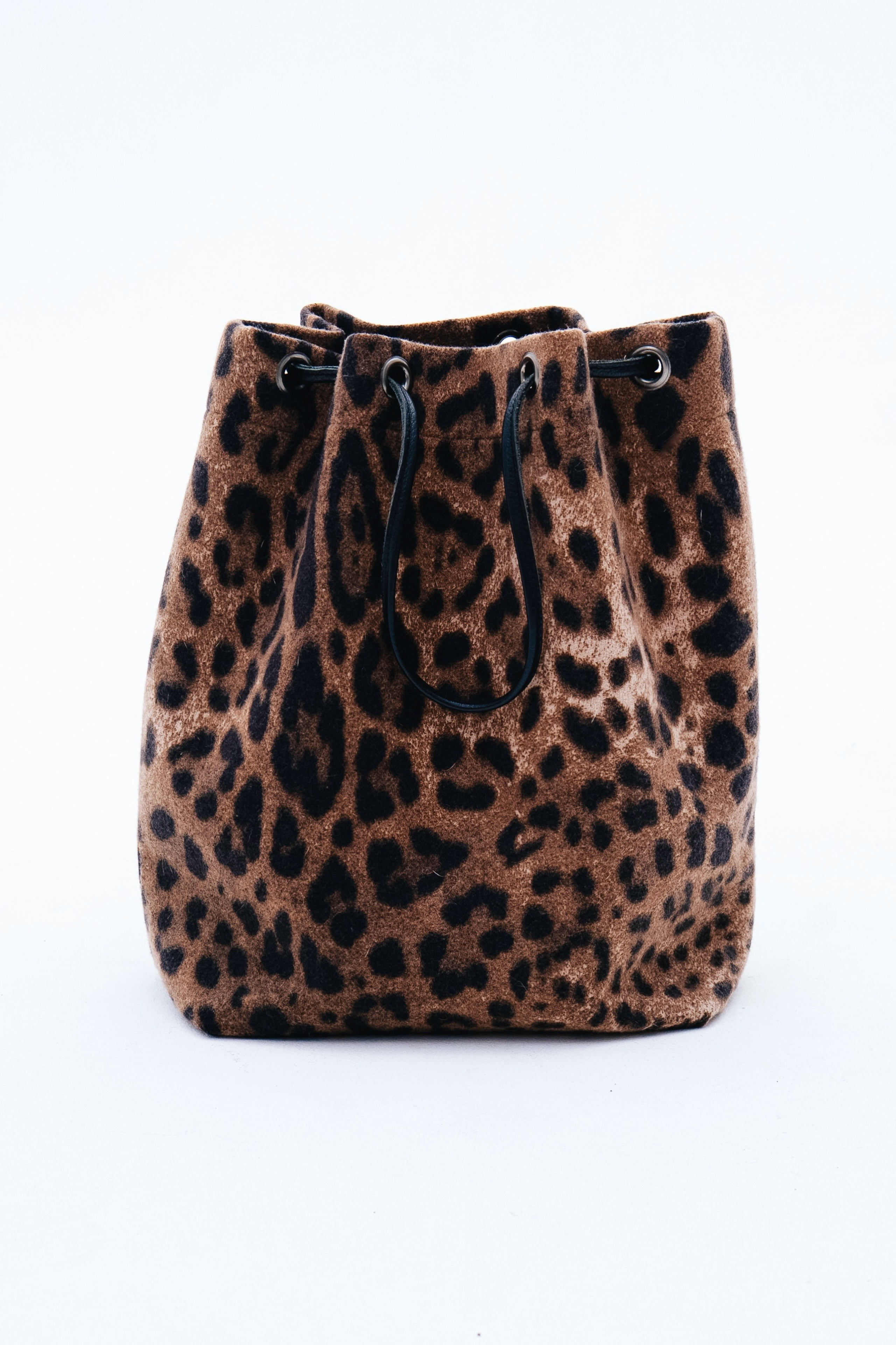 AT.HAND. Фотограф Сорокина Валерия | Москва