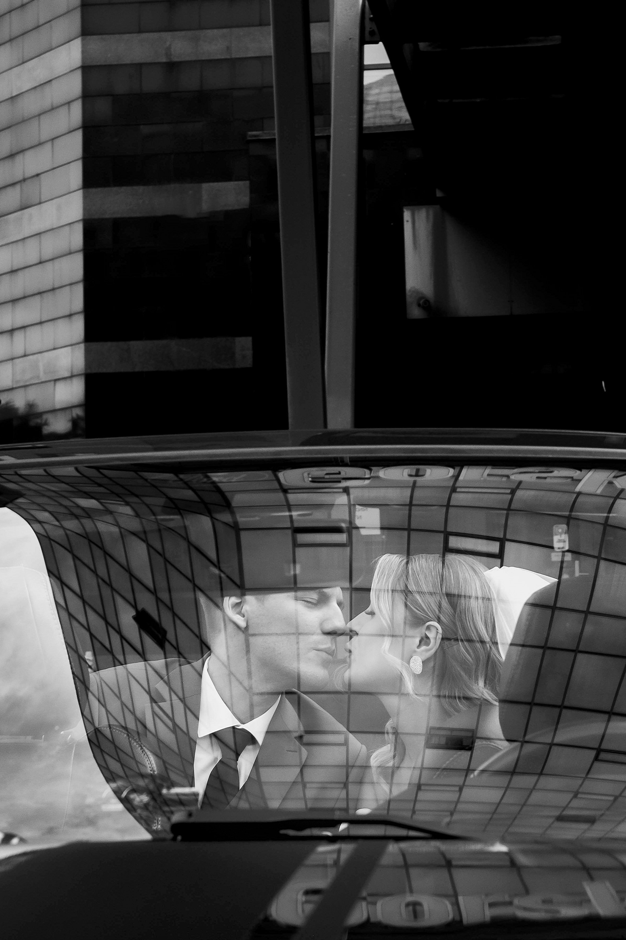 Потеряли голову от любви