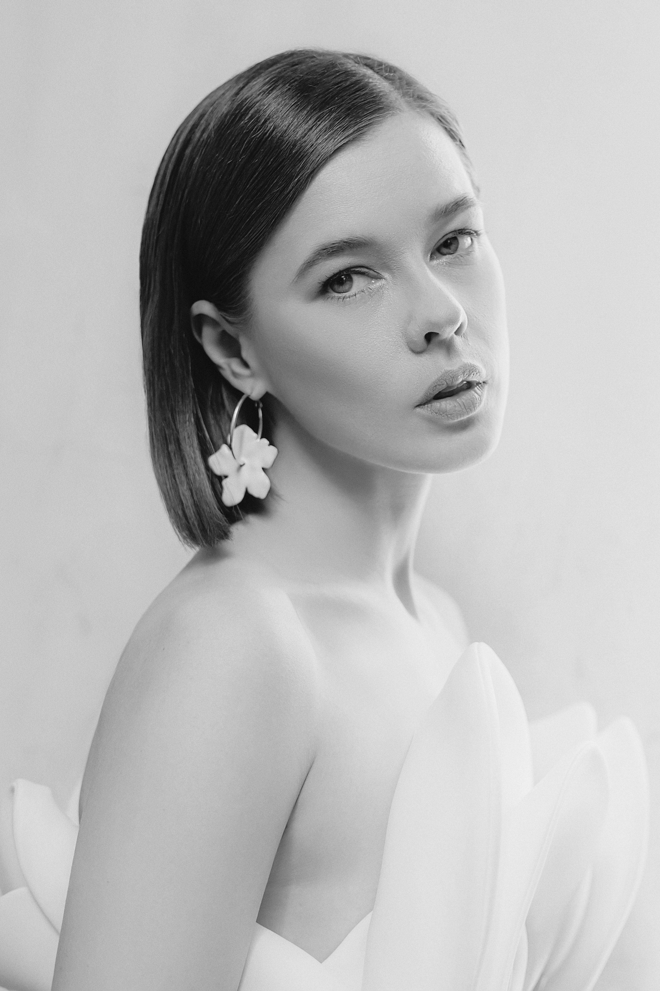 ЖЕНСКИЙ ПОРТРЕТ