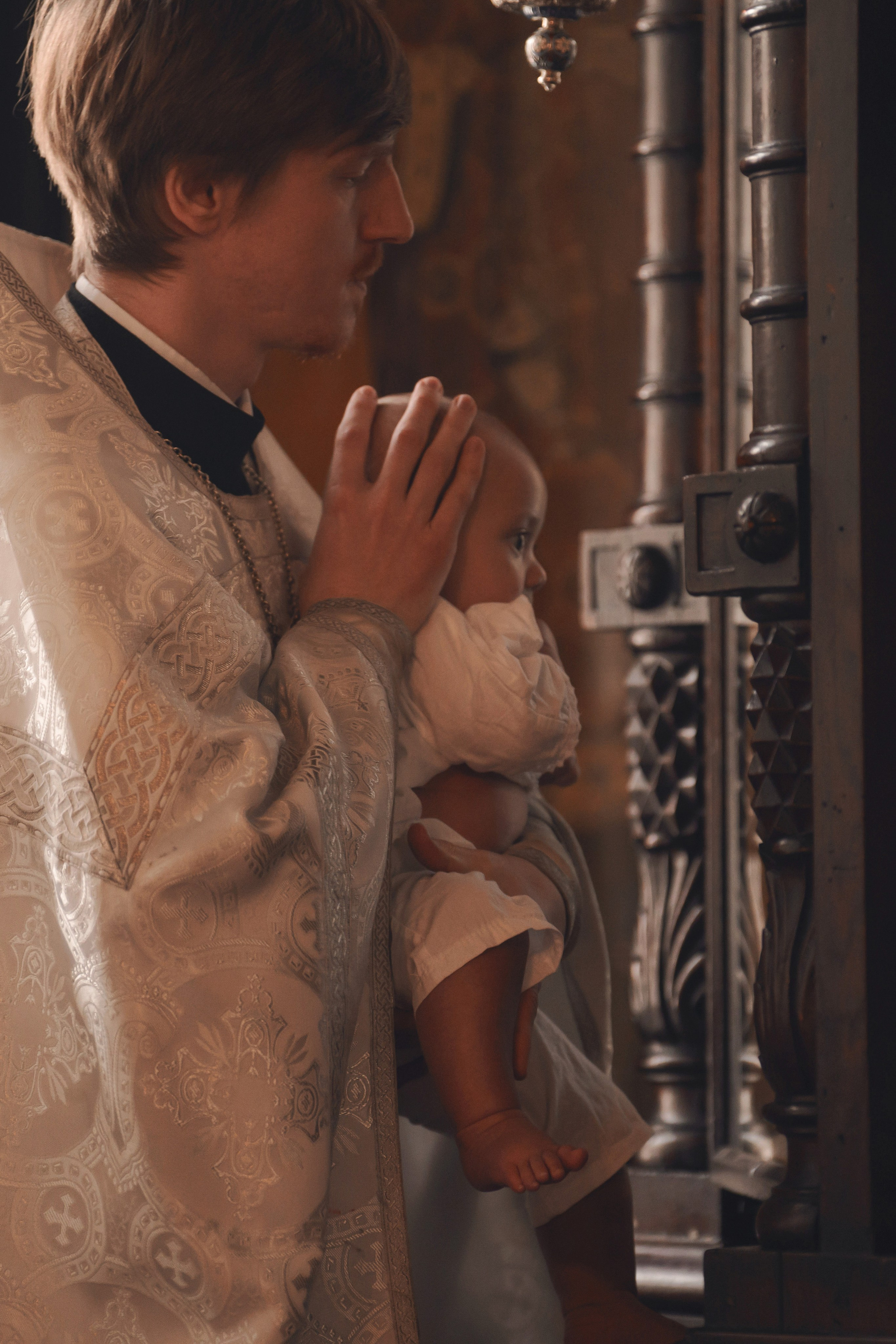 Новогодняя фотосессия 2023 в студии Мимика, зал Шале. Семейный фотограф в Москве 📸