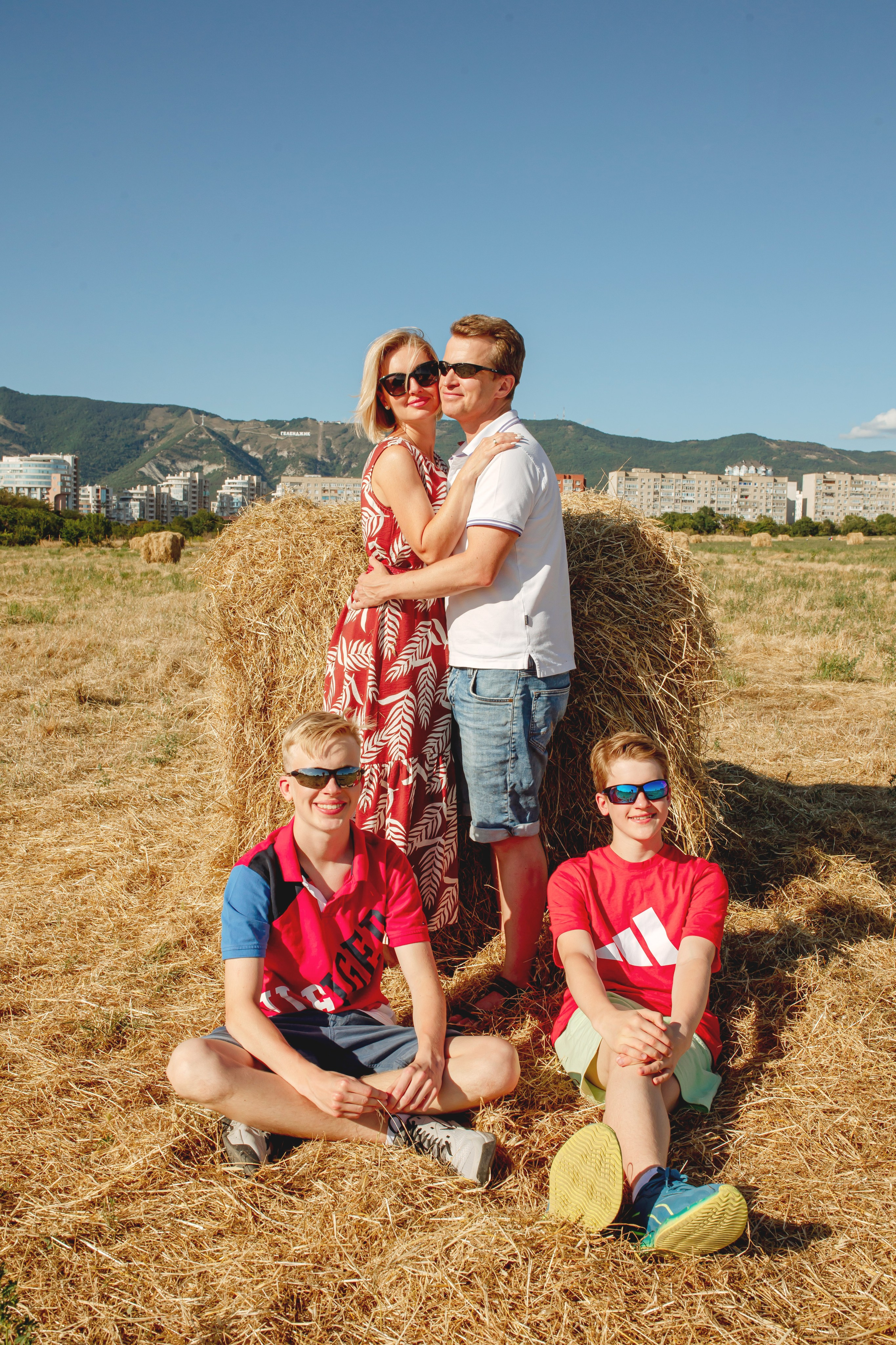Ася и Алиса. Фотограф в Геленджике, Архипо-Осиповке, Абрау-Дюрсо, Кринице Виктория