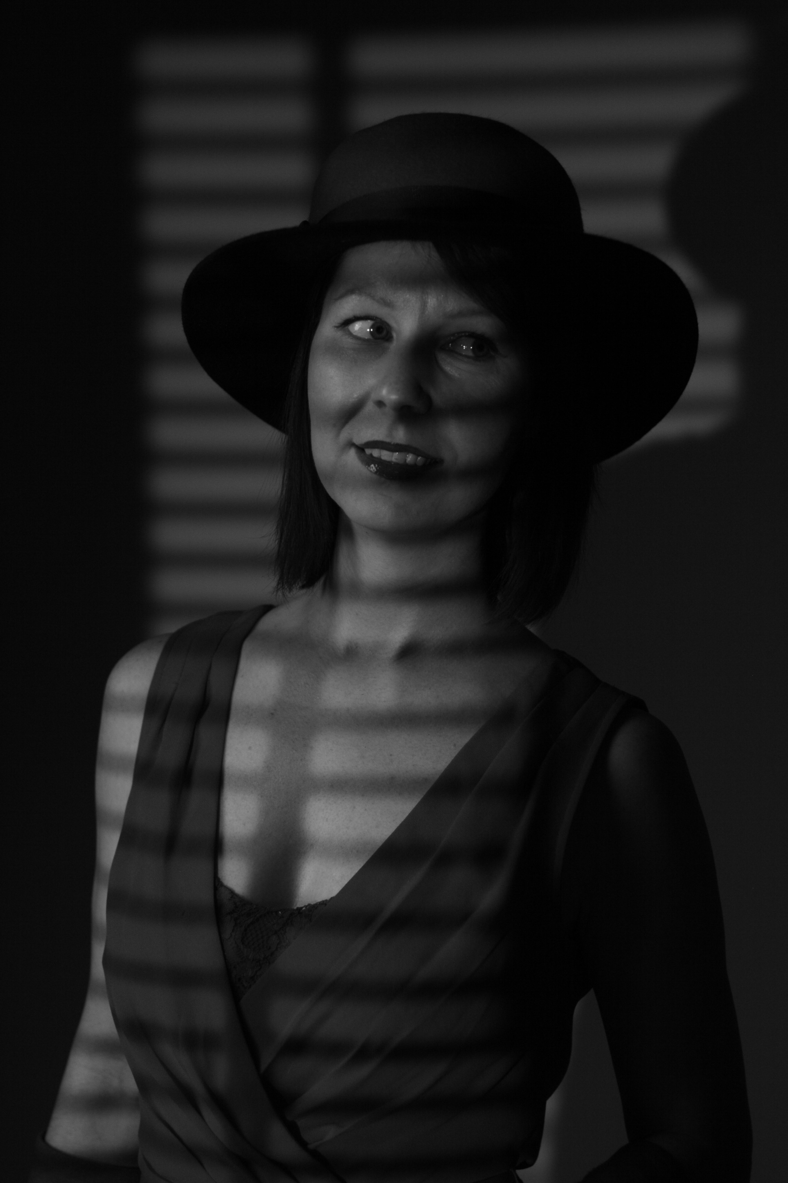 Катя — нуар