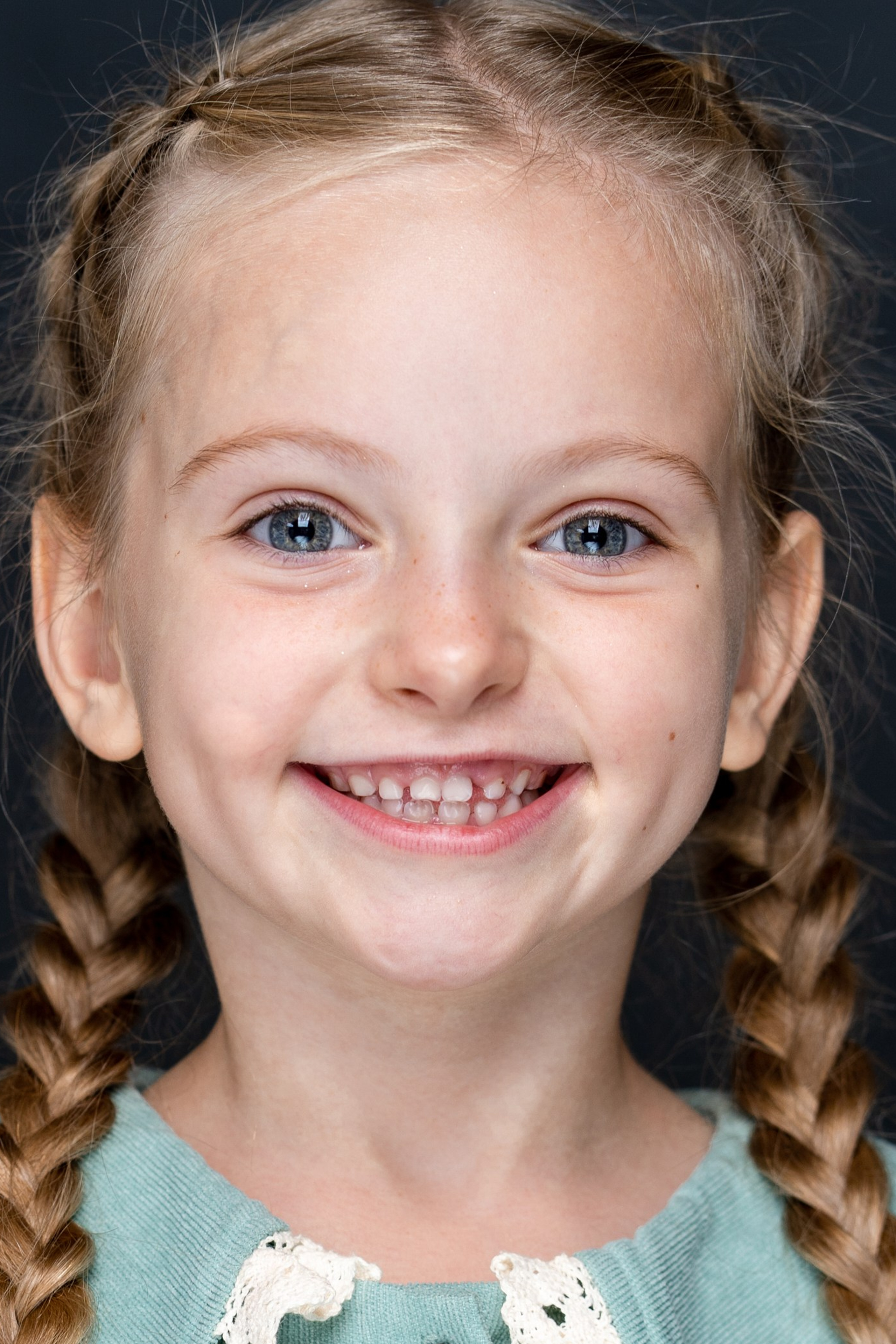 ЕВА-ВИКТОРИЯ