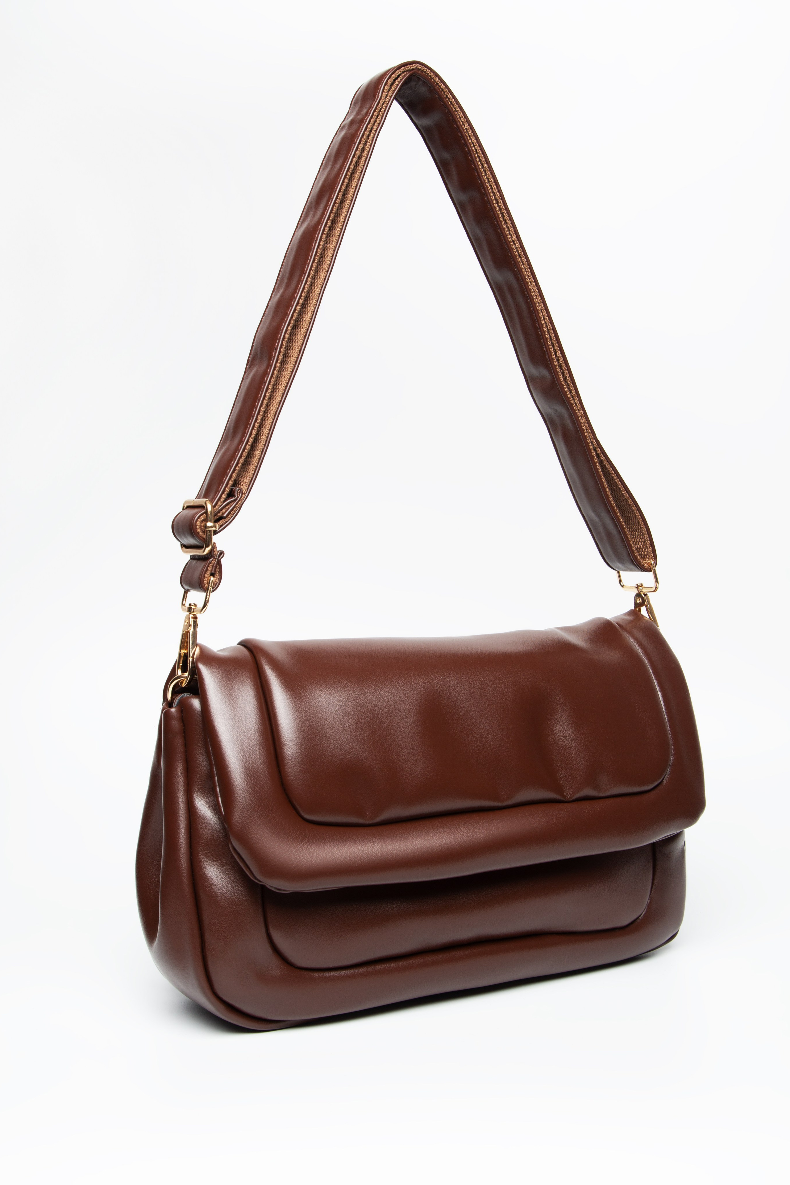 Фото сумок и аксессуаров для маркетплейсов | Фотограф в Москве Фотостудия AURA | АУРА. Предметная фотостудия AURA