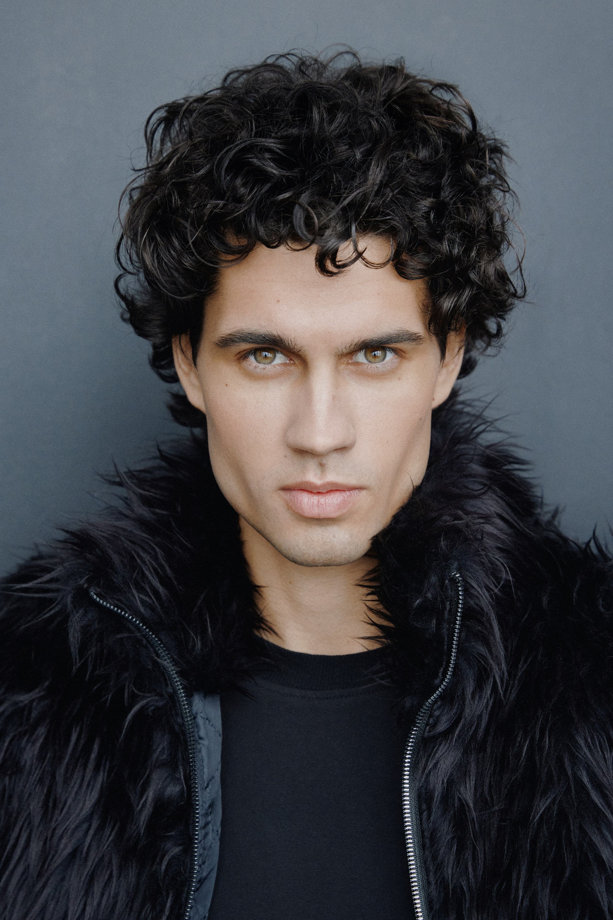 Владислав 50 — L / рост — 188. Предметная фотостудия AURA