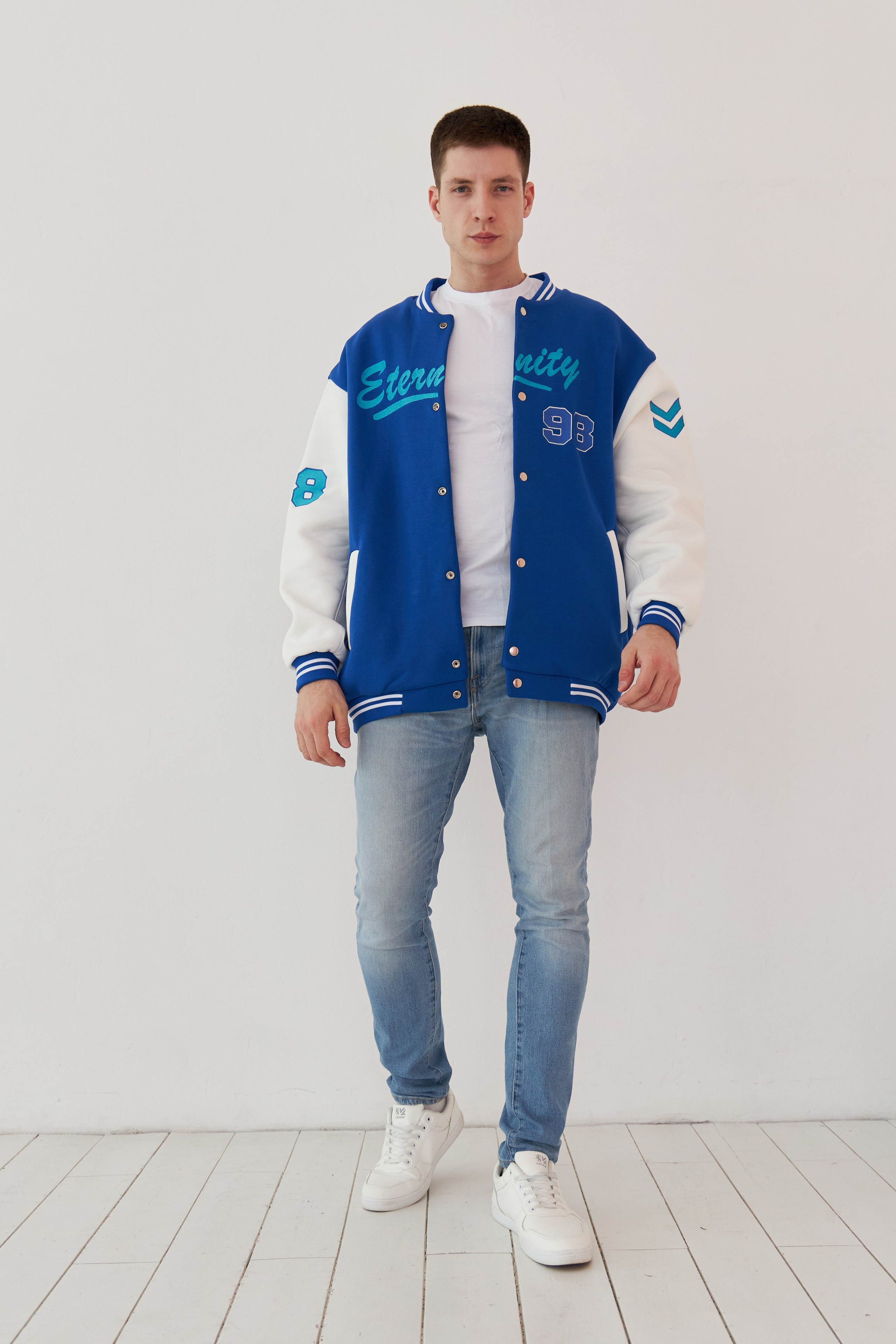 Иван 52 — XL / рост — 187. Предметная фотостудия AURA