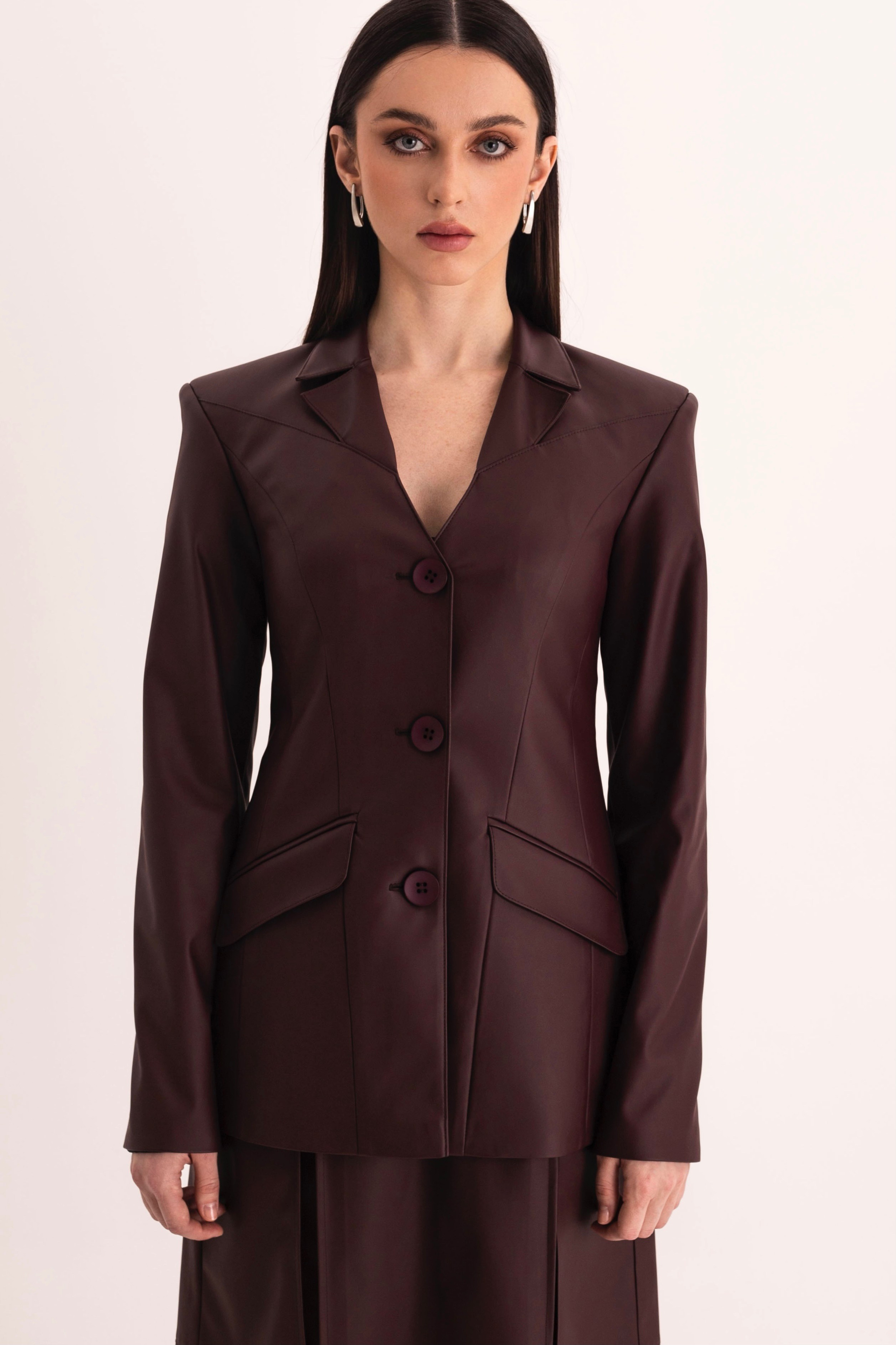 Каталог моделей девушек, женщин. Предметная фотостудия AURA