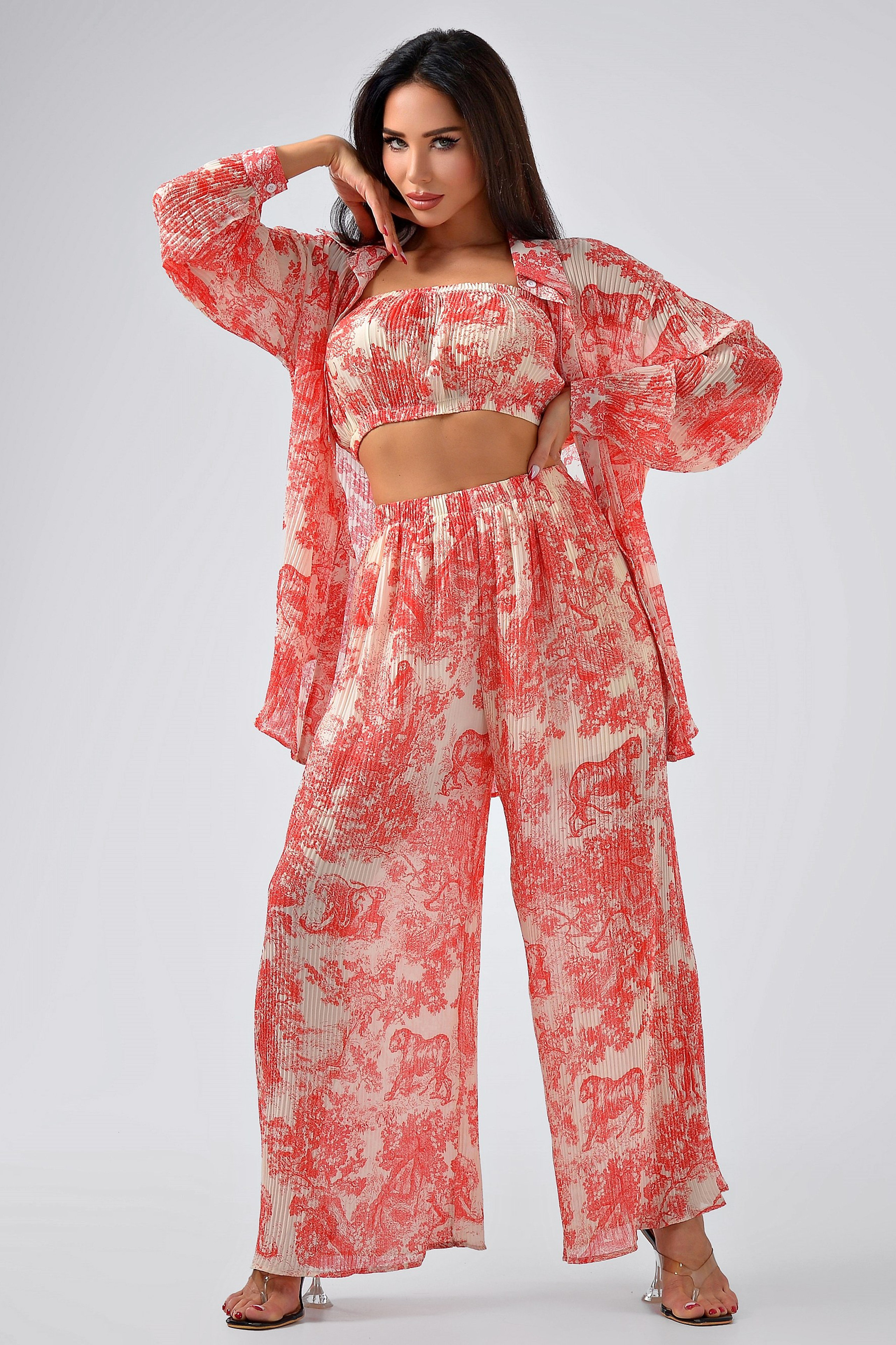 Каталог моделей девушек, женщин для маркетплейсов. Предметная фотостудия AURA