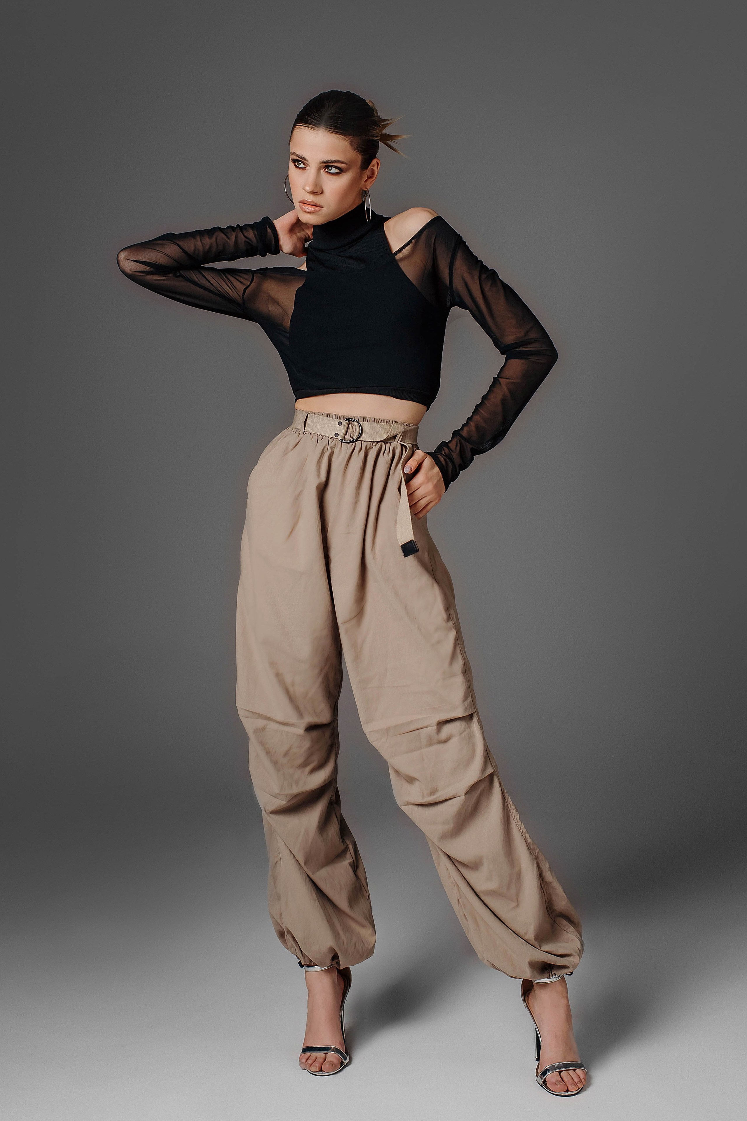 Фотосъёмка товаров с моделью для маркетплейсов | Москва | Фотостудия AURA | АУРА. Предметная фотостудия AURA