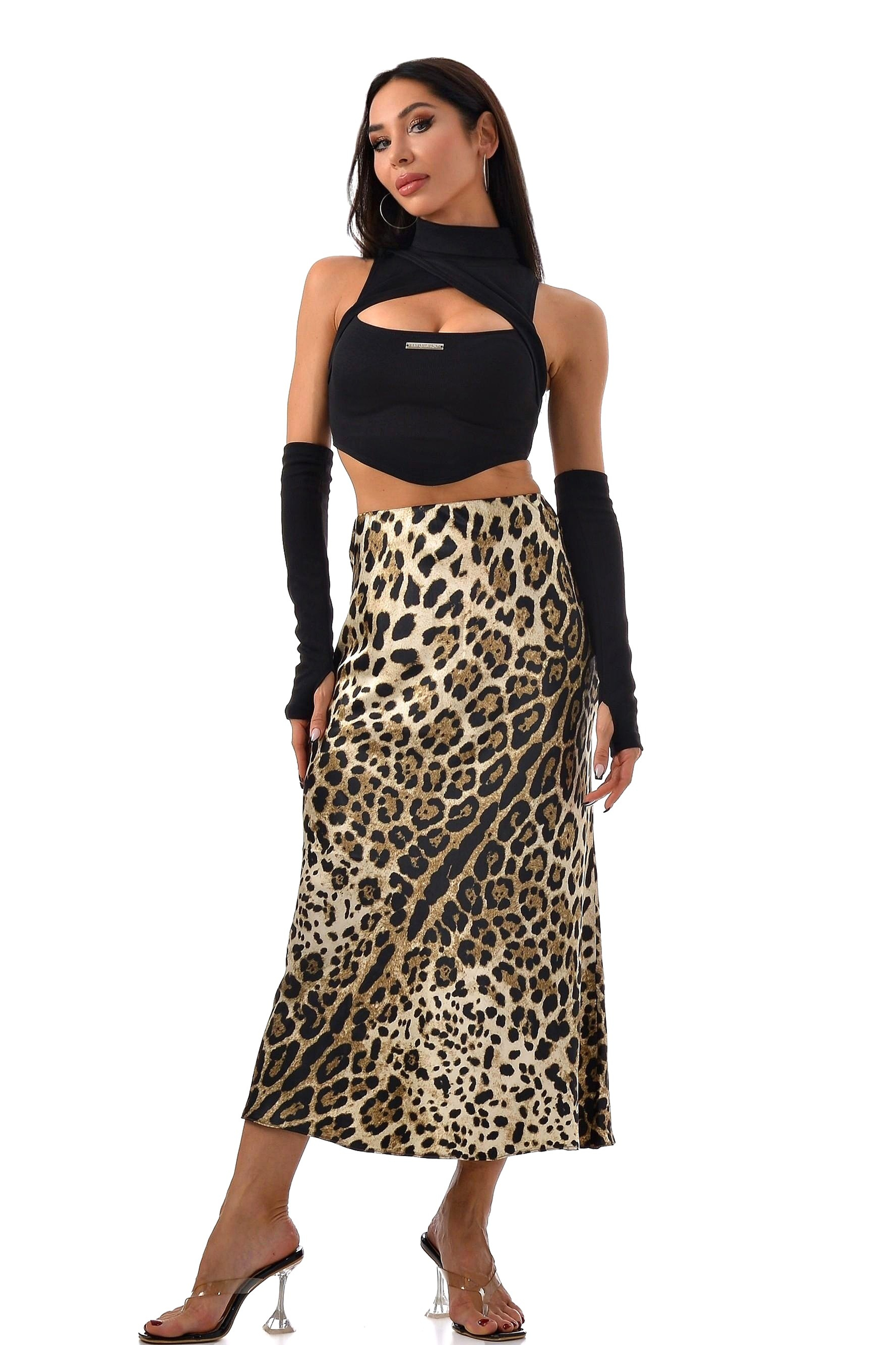 Каталог моделей девушек, женщин для маркетплейсов. Предметная фотостудия AURA