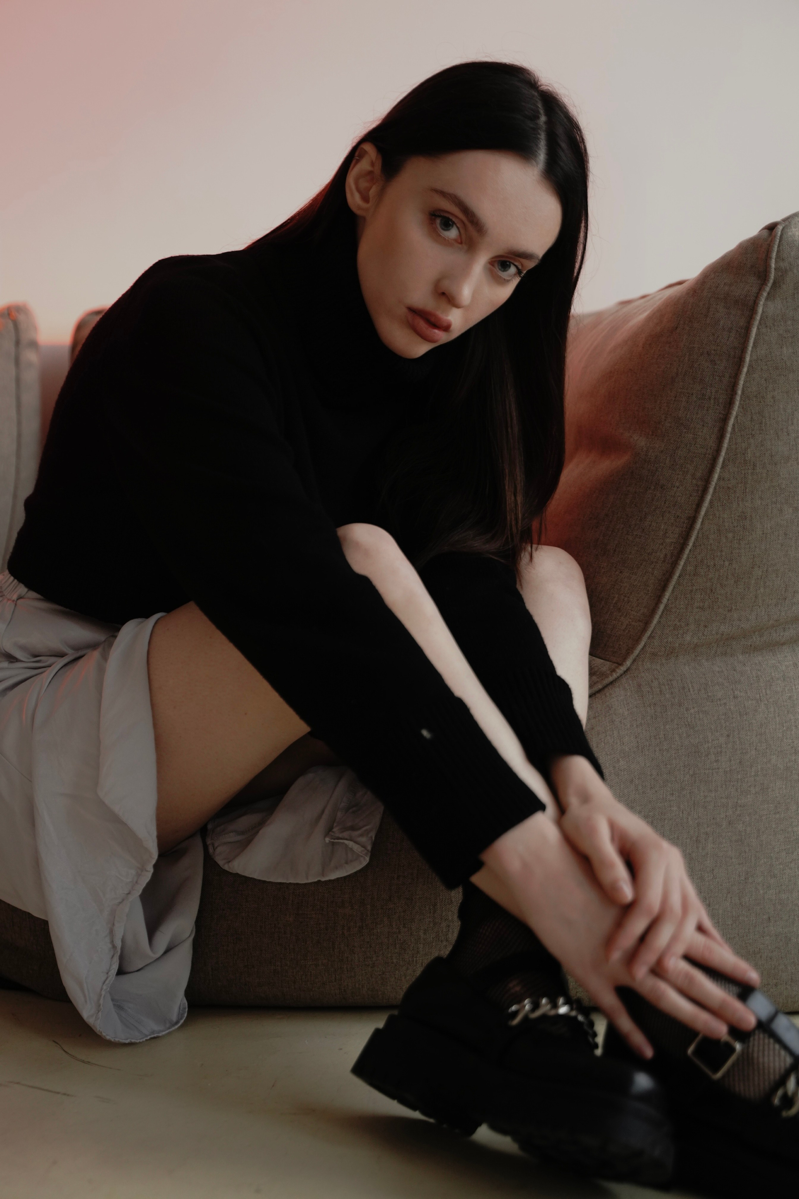 Каталог моделей девушек, женщин. Предметная фотостудия AURA