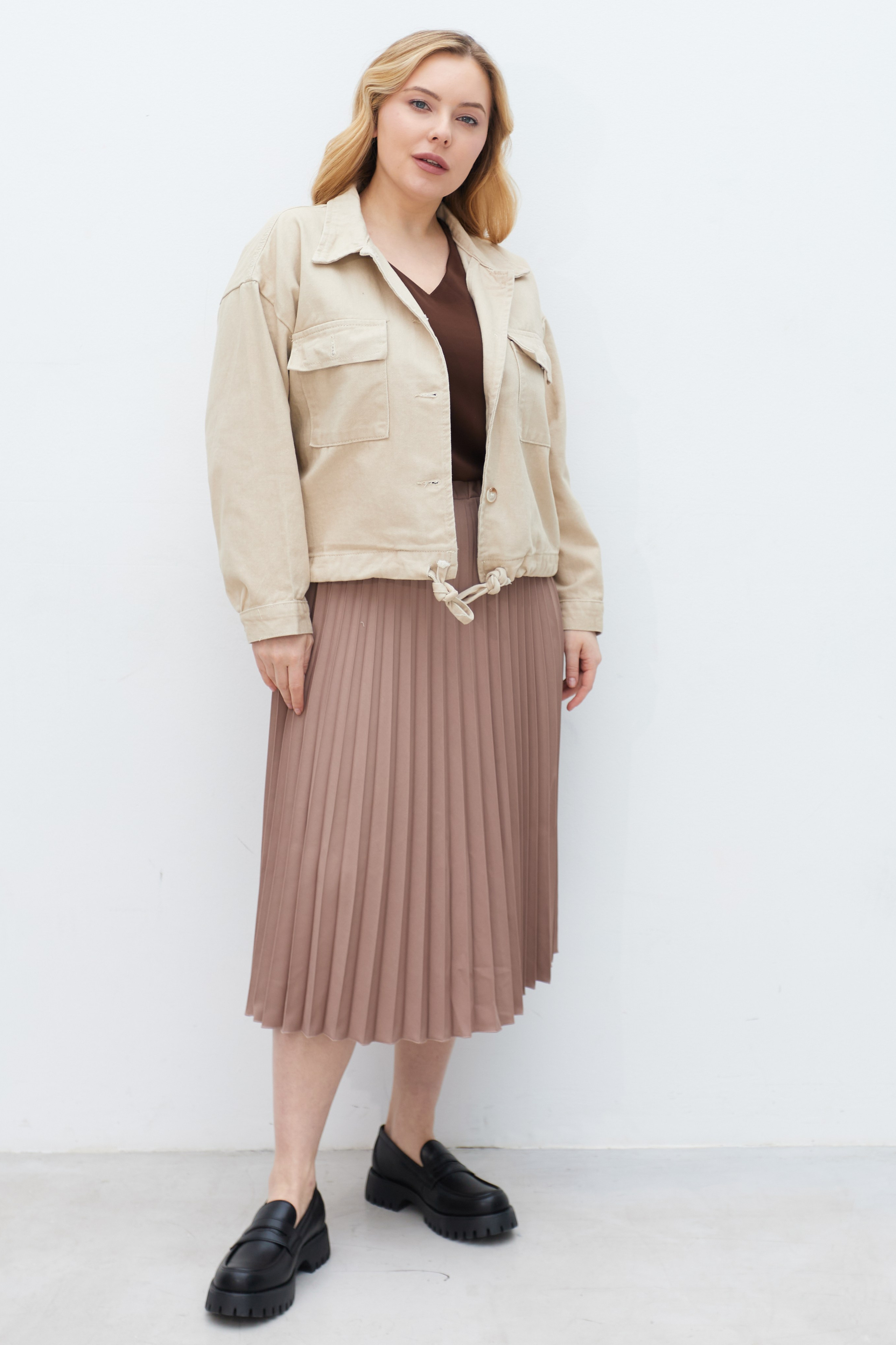 Каталог моделей девушек, женщин. PLUS-SIZE. Предметная фотостудия AURA