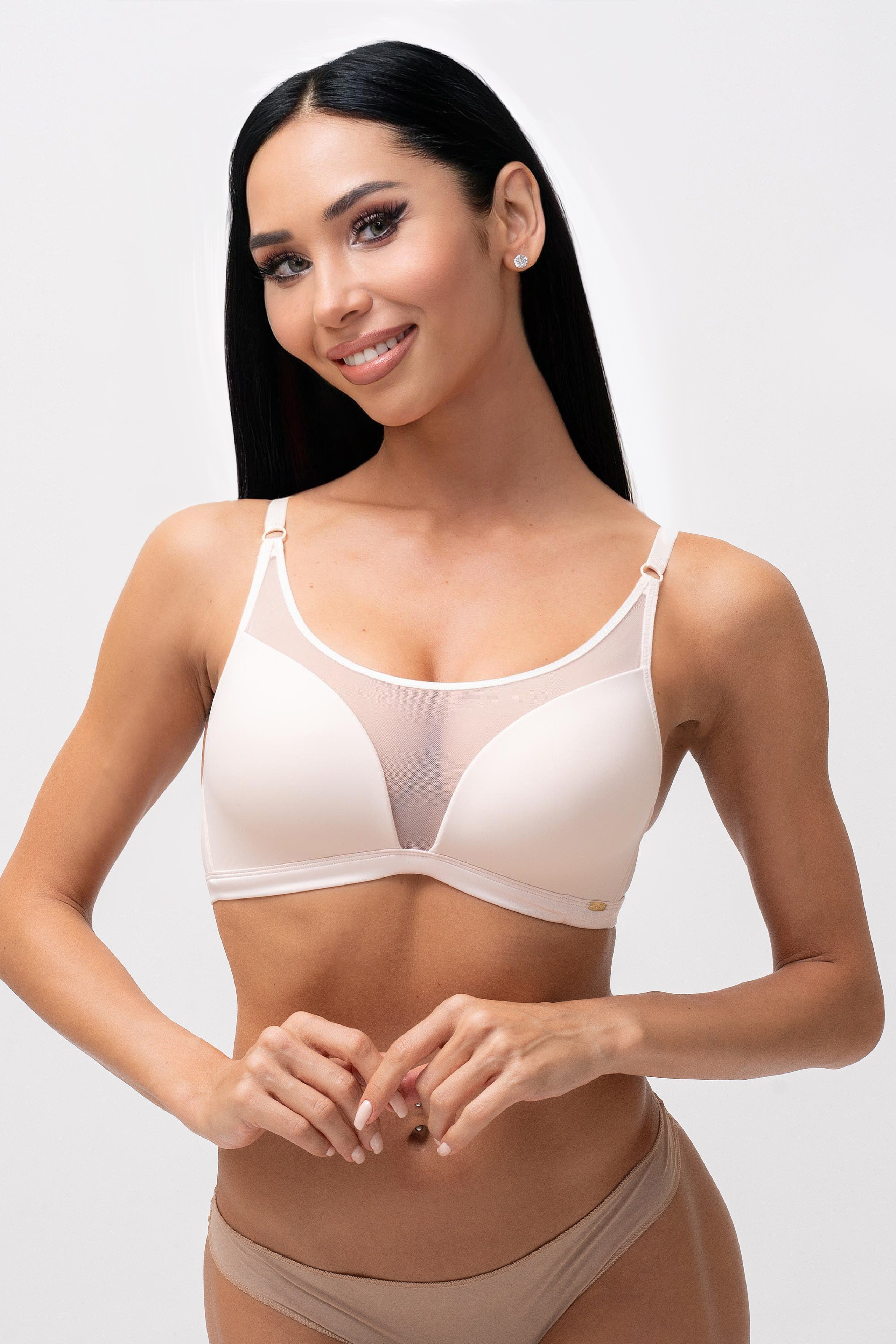 Каталог моделей девушек, женщин для маркетплейсов. Предметная фотостудия AURA