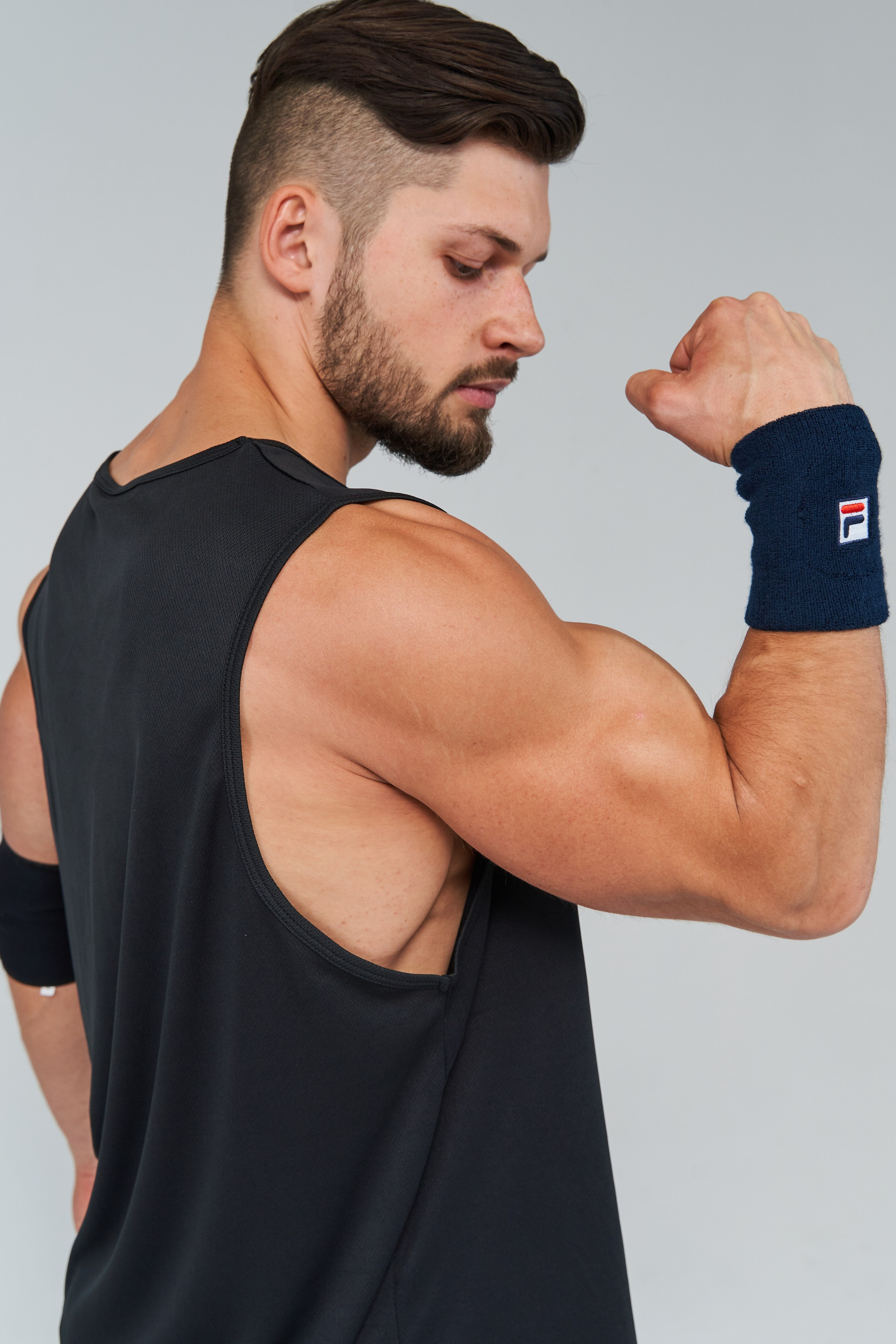 Филипп 50 — L / рост — 180. Предметная фотостудия AURA