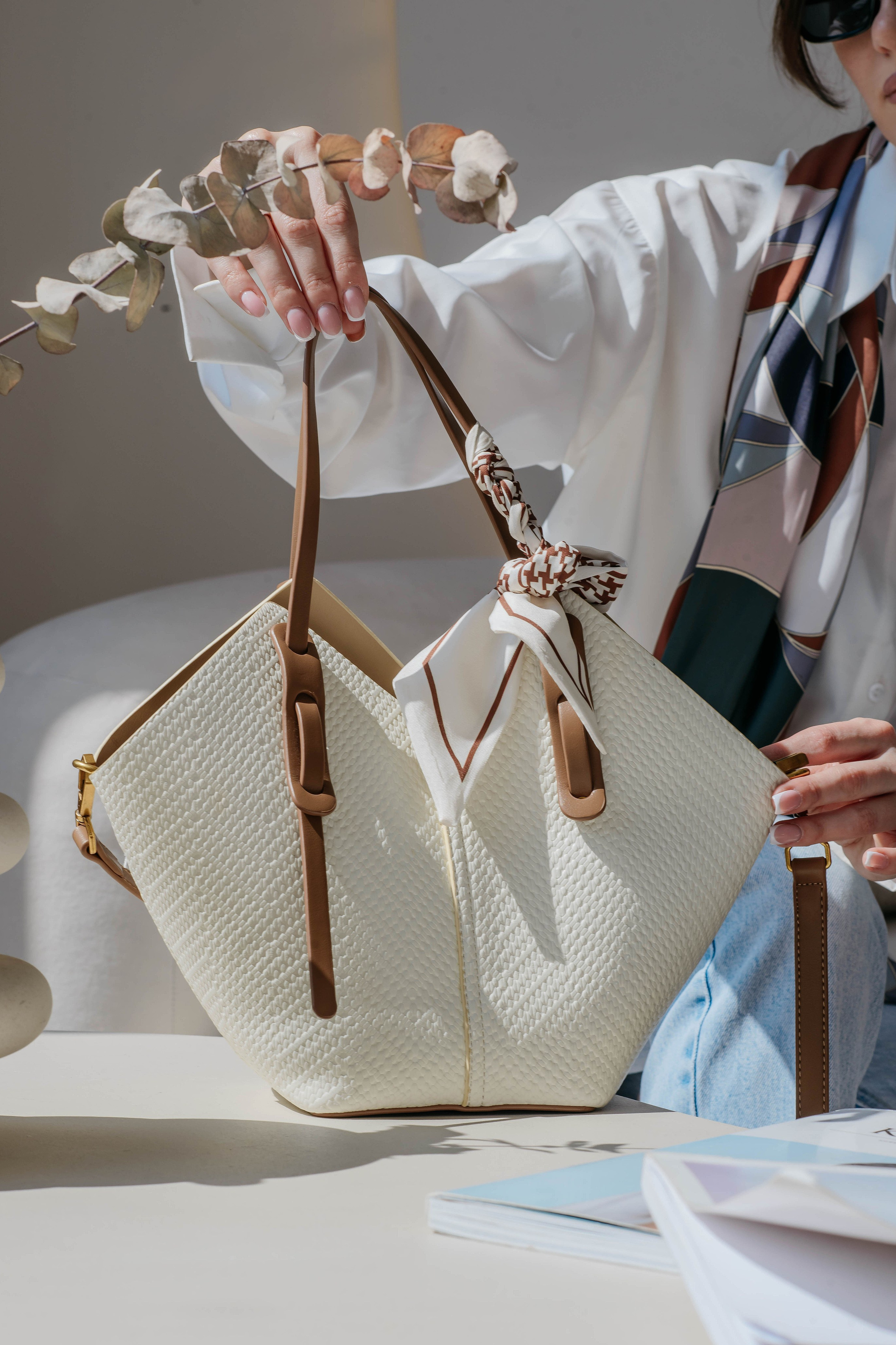 Фото сумок и аксессуаров для маркетплейсов | Фотограф в Москве Фотостудия AURA | АУРА. Предметная фотостудия AURA