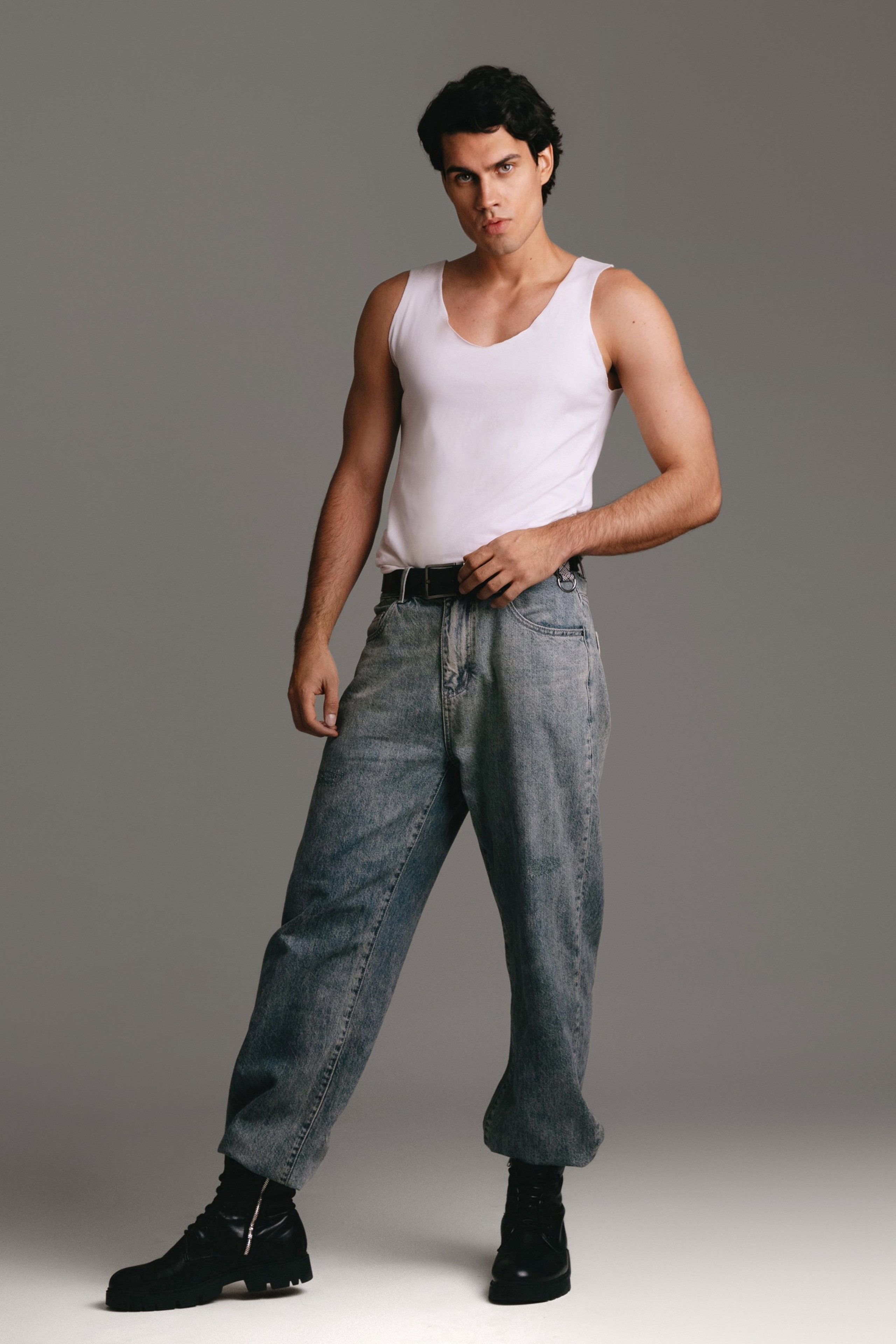 Владислав 50 — L / рост — 188. Предметная фотостудия AURA