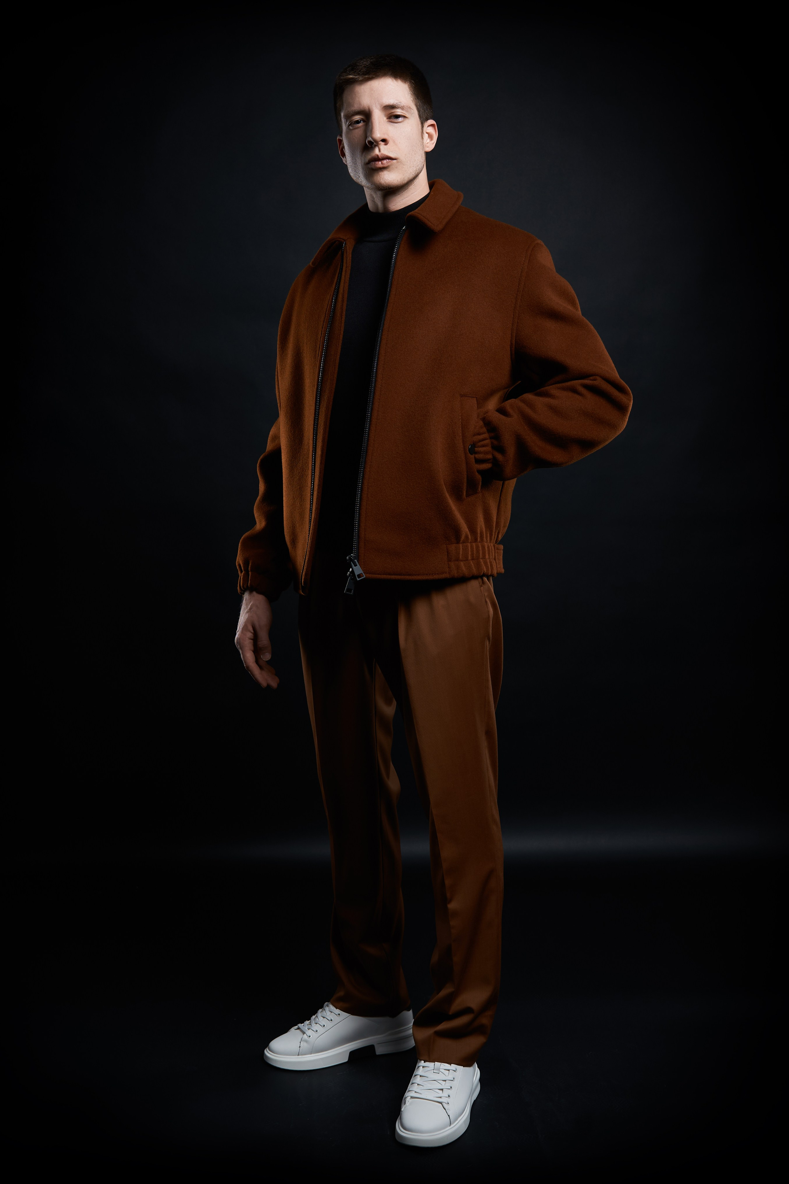 Иван 52 — XL / рост — 187. Предметная фотостудия AURA