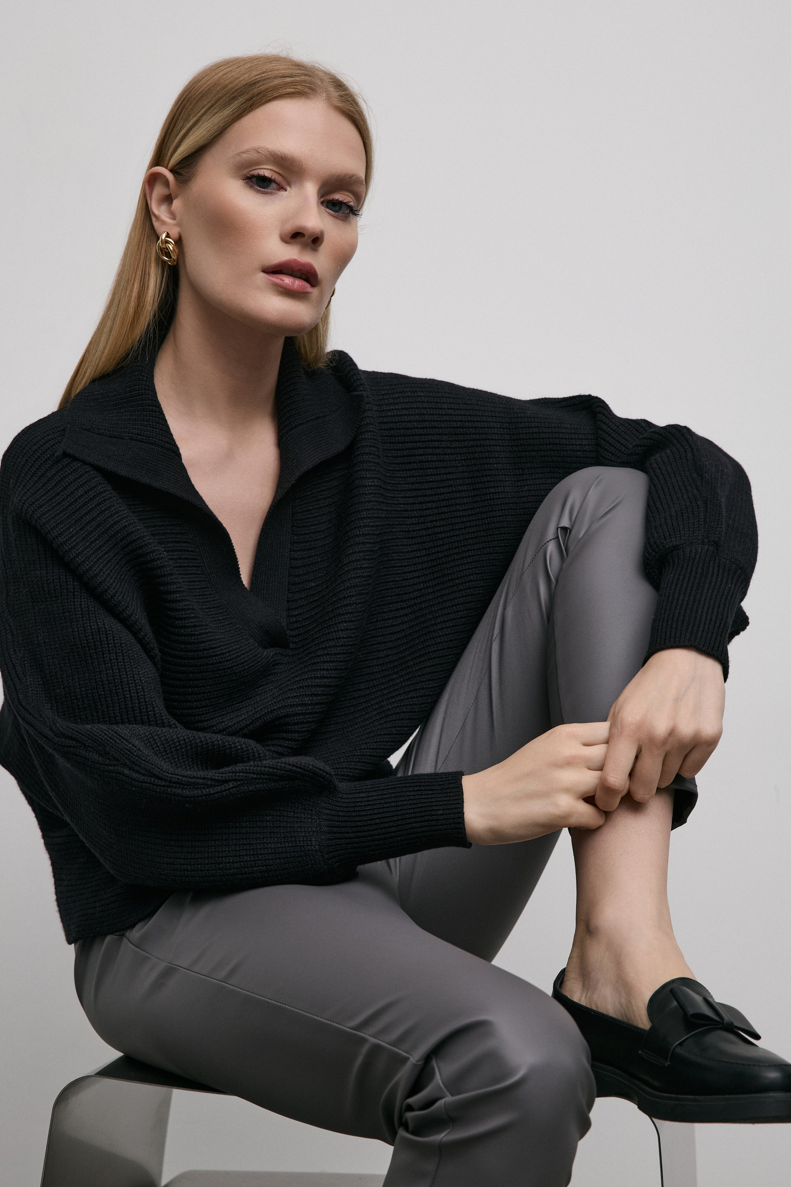 Каталог моделей девушек, женщин для маркетплейсов. Предметная фотостудия AURA