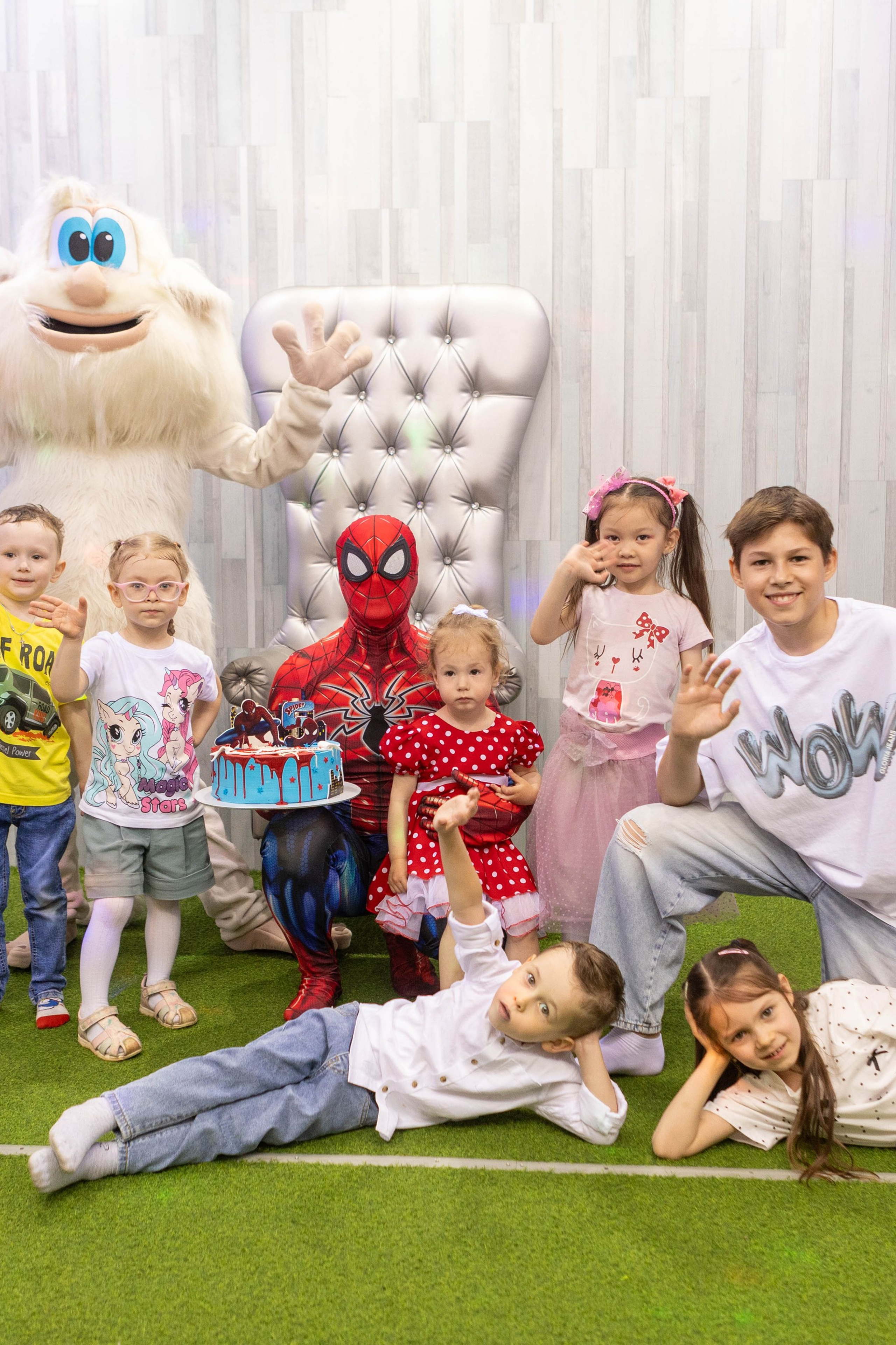 «Супергеройская вечеринка»