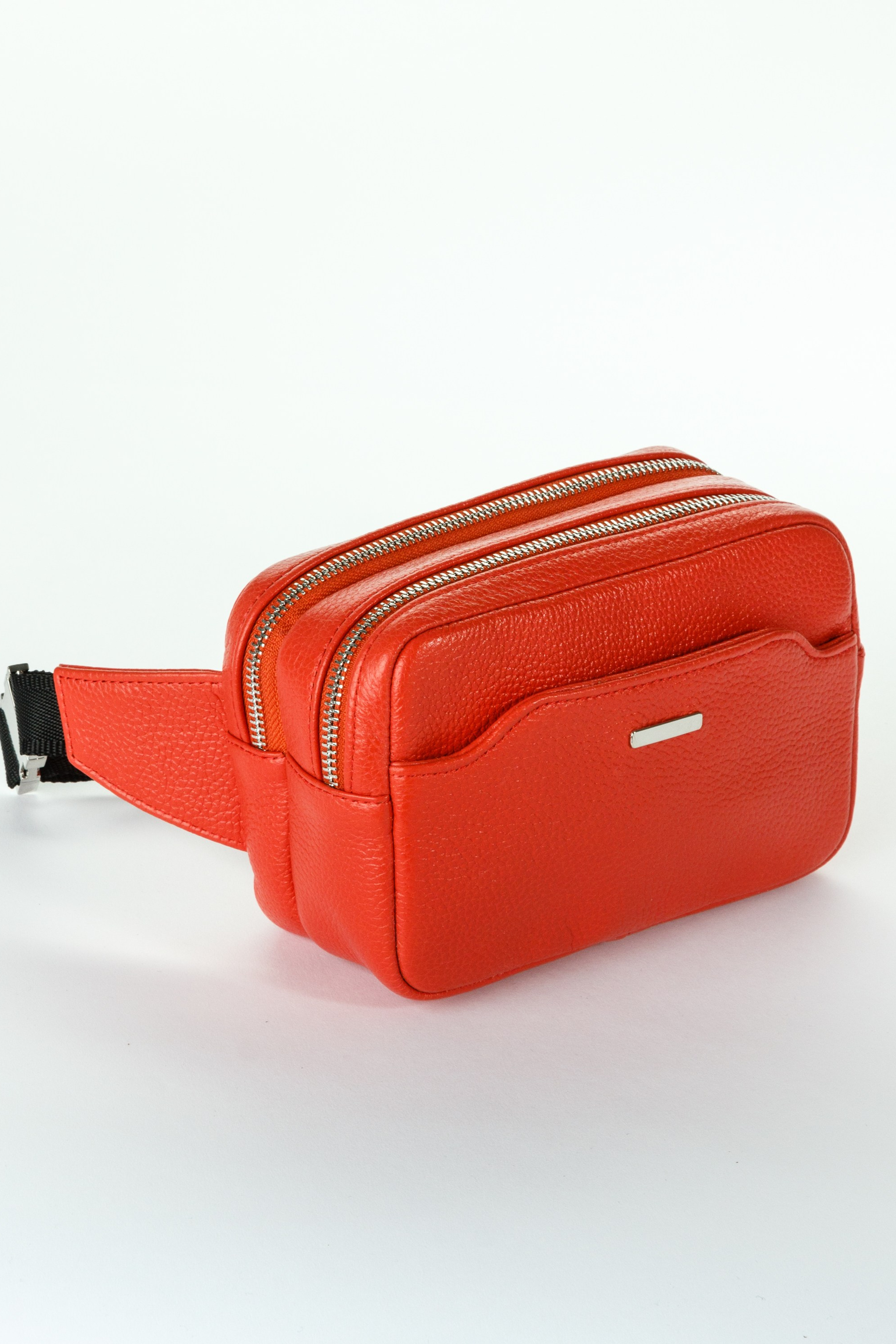 Фотосъёмка сумок для маркетплейсов.