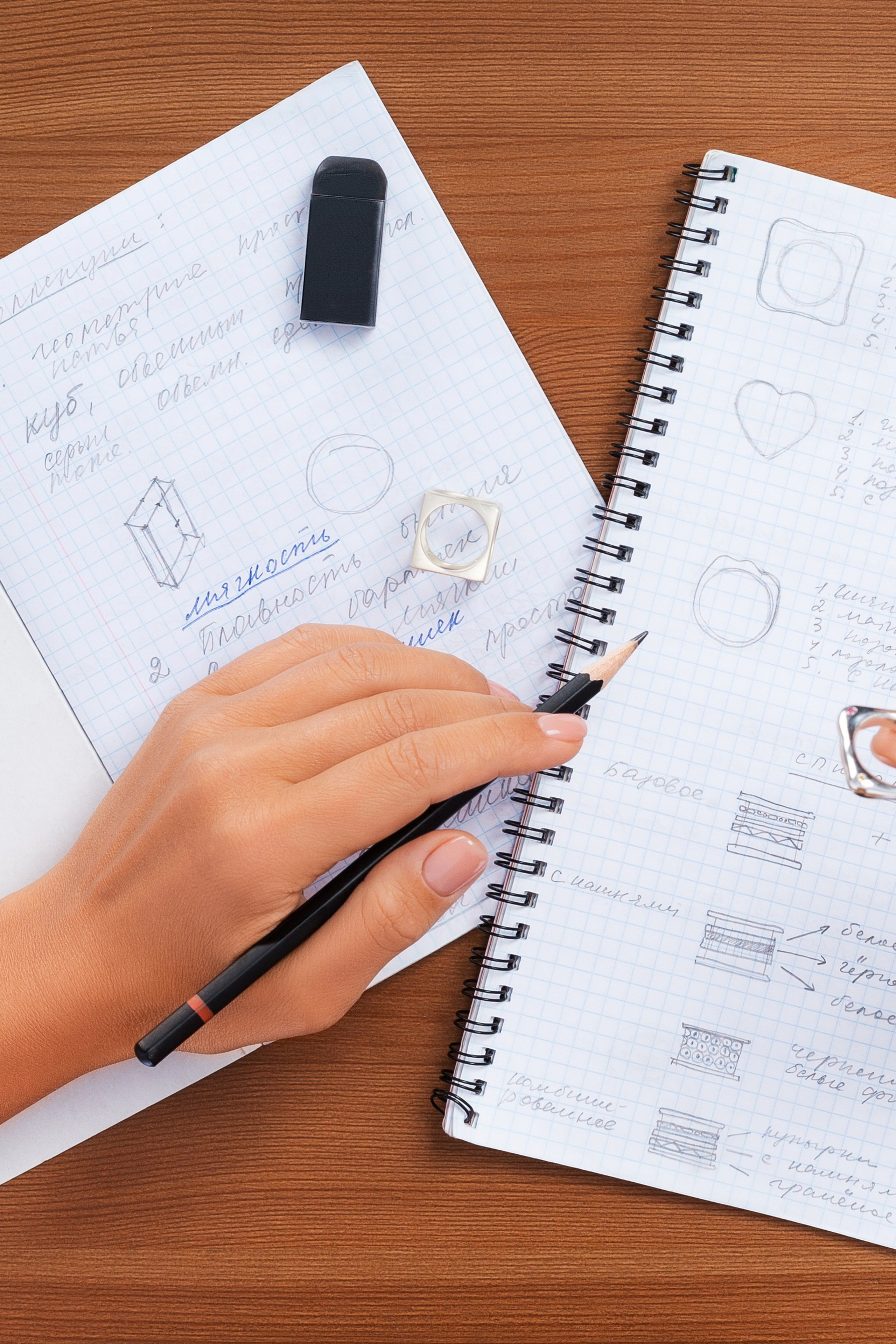 Контент-съёмка для автора ювелирного бренда.