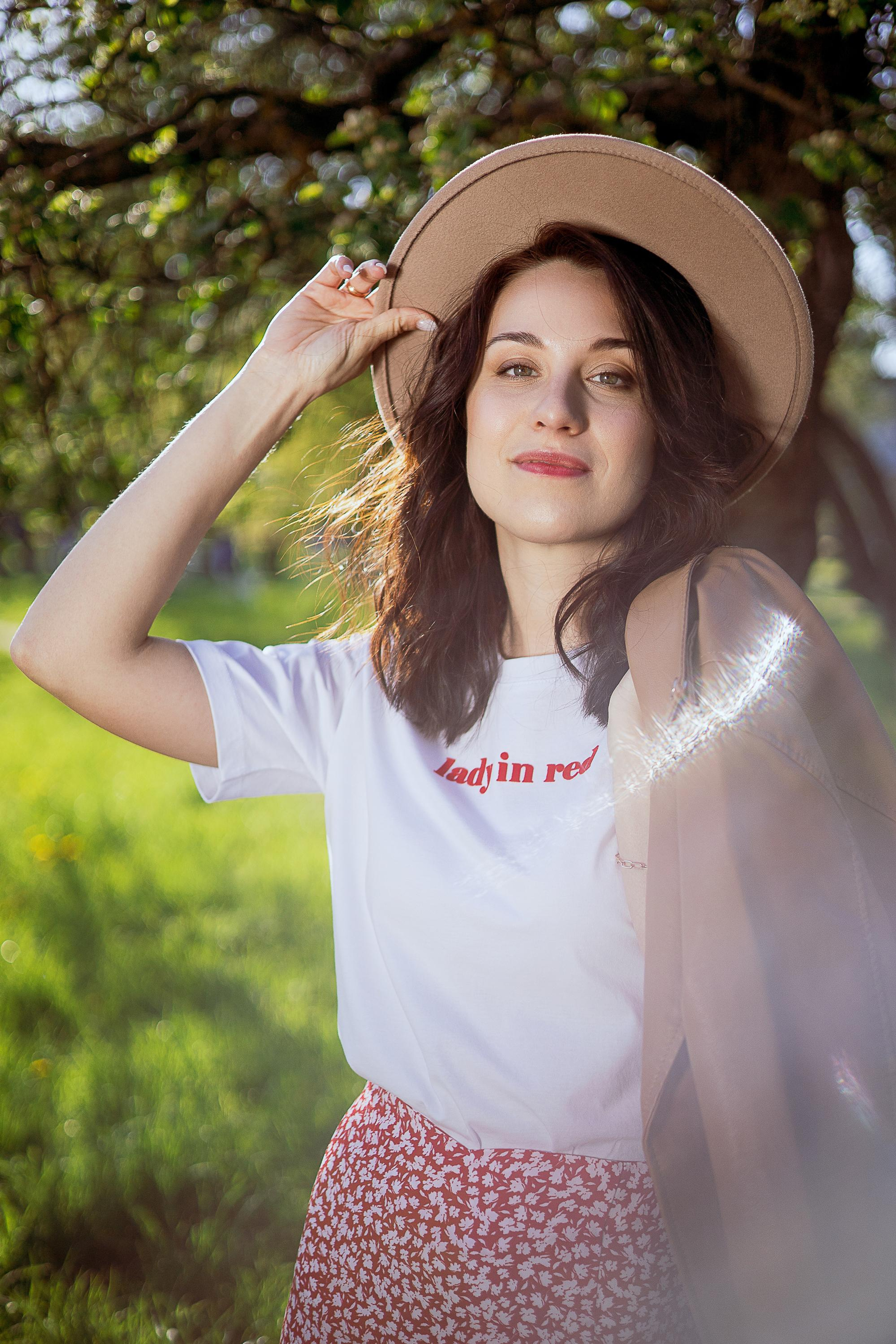 Проект в цветущих садах. 22.05.22. Алиса Сафина — Фотограф Тверь. Организация фотосессий под ключ