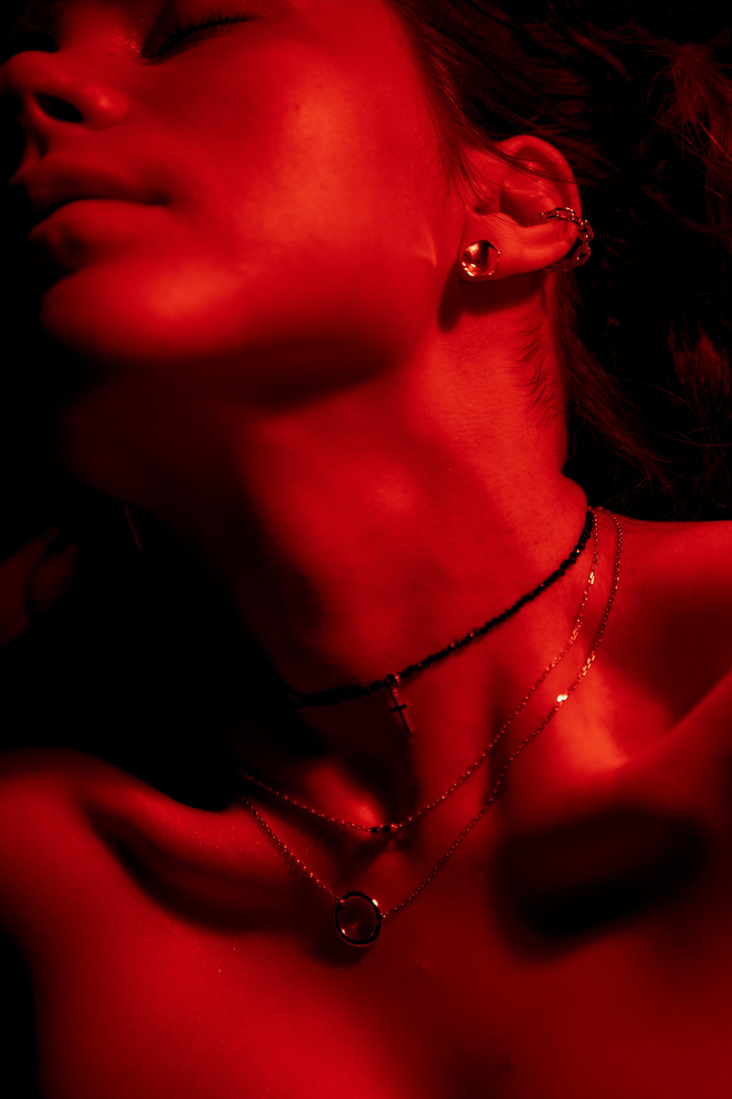 Контент для ювелирного магазина Tomatoes. Алиса Сафина — Фотограф Тверь. Организация фотосессий под ключ