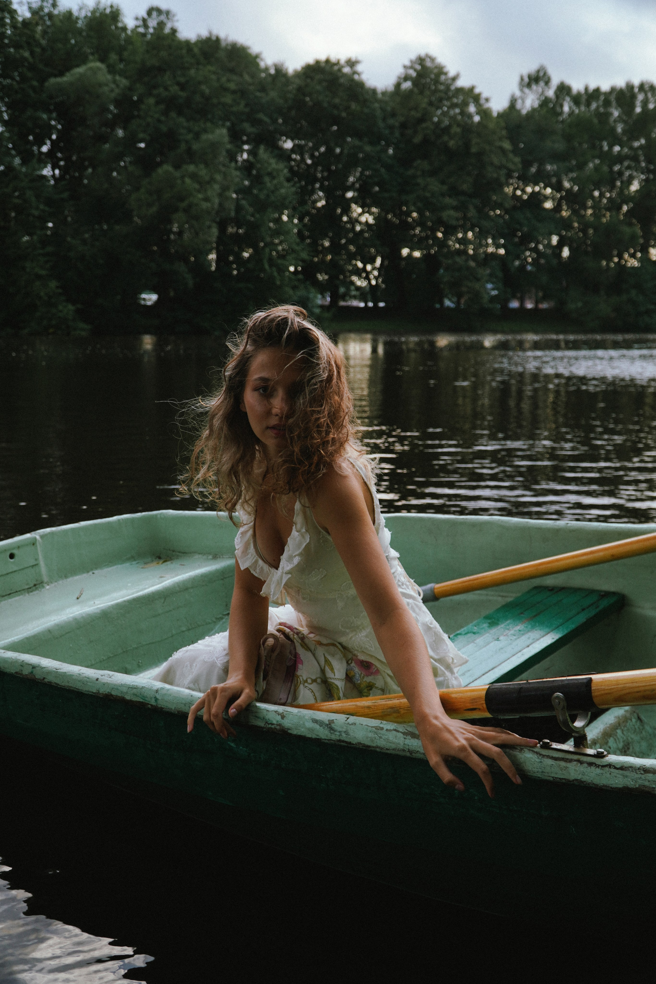 фотосессия на лодке в озере