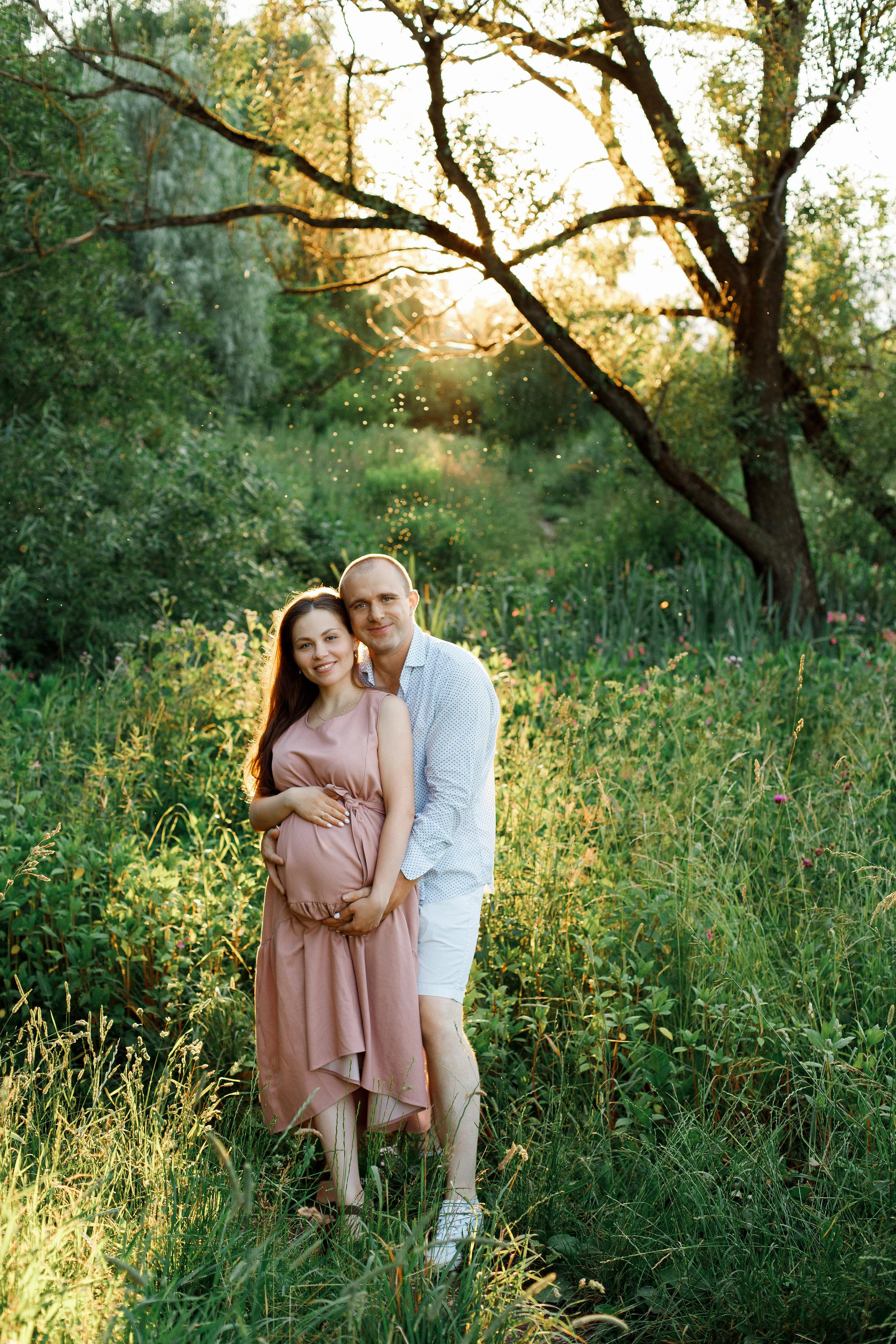 Закатная фотосессия беременности