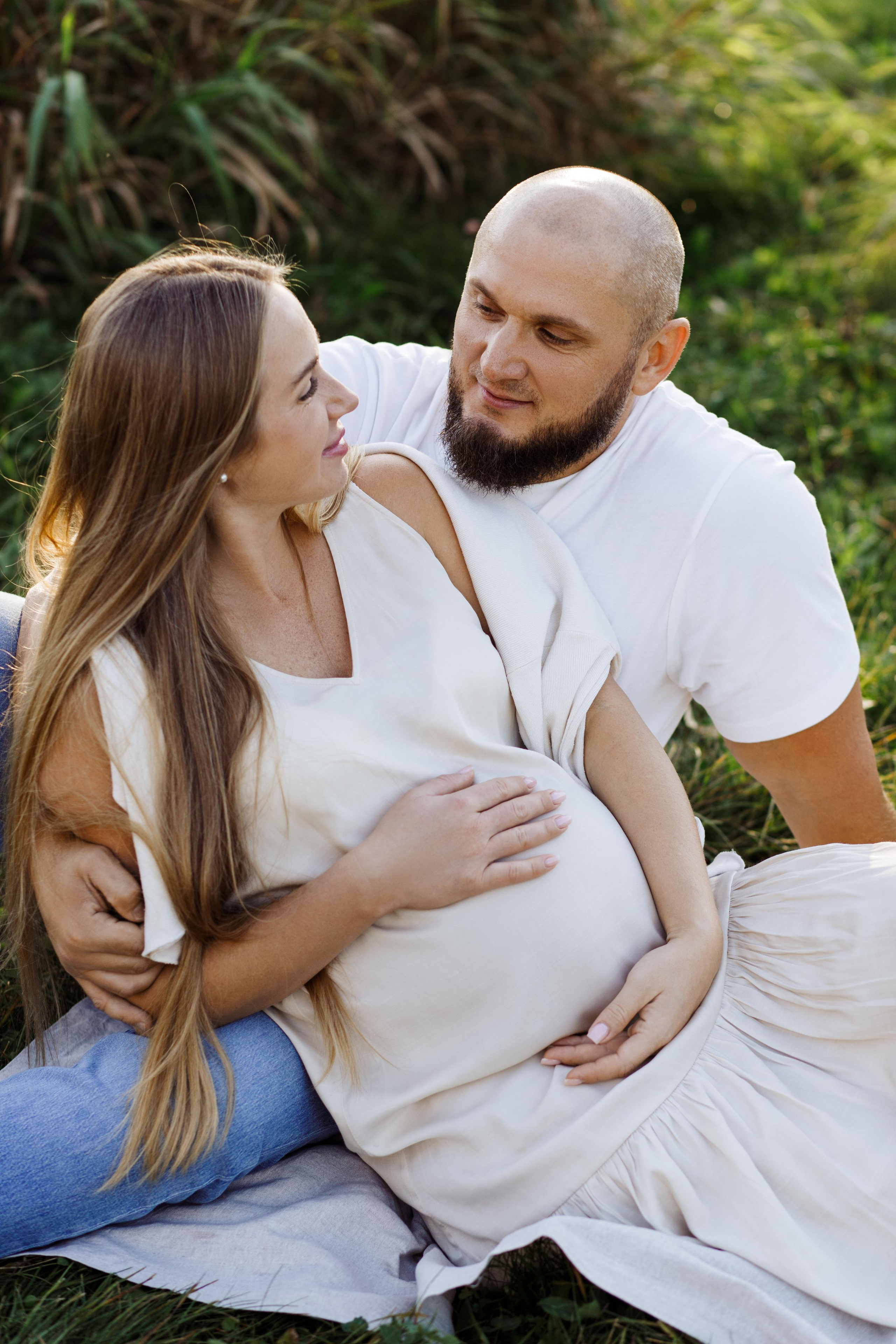 Фотосессия беременности в Мещерском парке