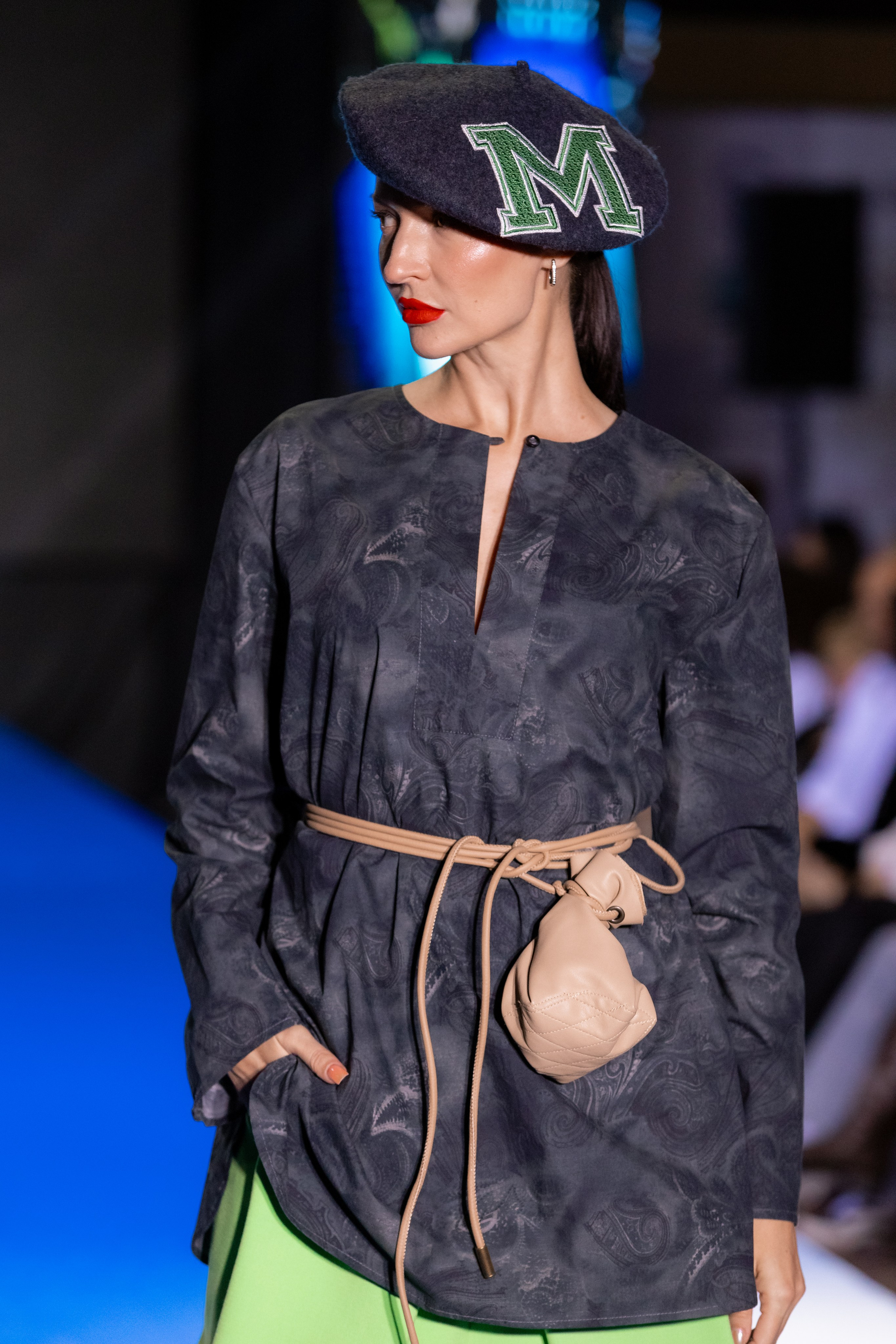 Подиум Volga Fashion Show 2025 в Ростове-на-Дону