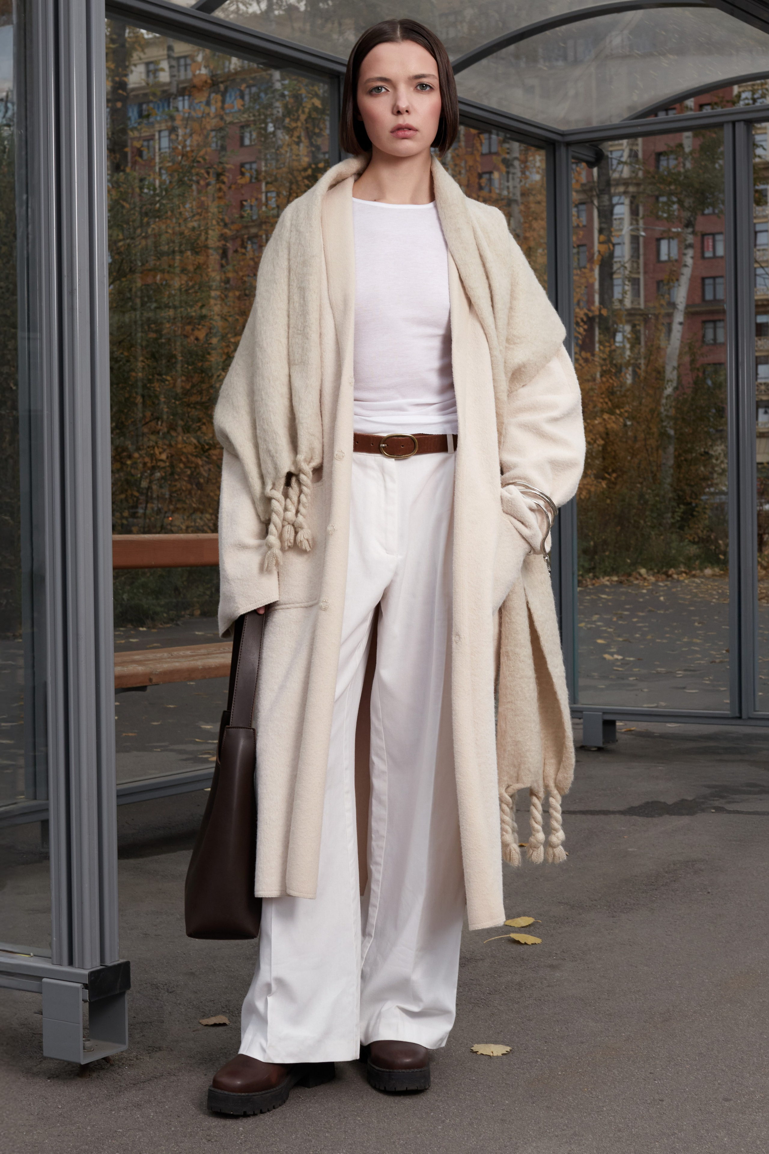 Лукбук на локации (остановка) 2024. Фотограф для брендов в Санкт-Петербурге Шилова Ксения