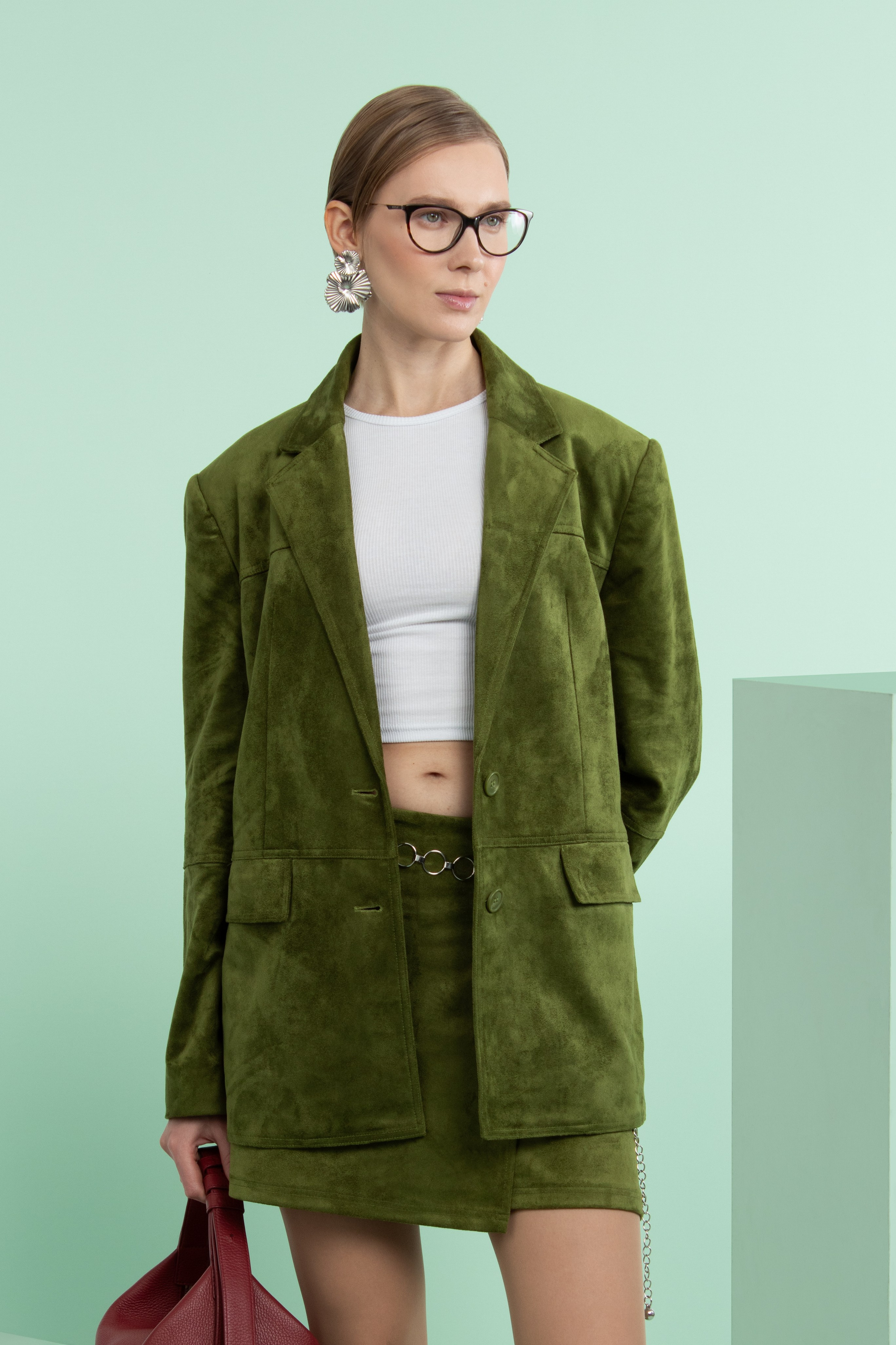 Лукбук весна 2025 |сет-дизайн. Фотограф для брендов в Санкт-Петербурге Шилова Ксения