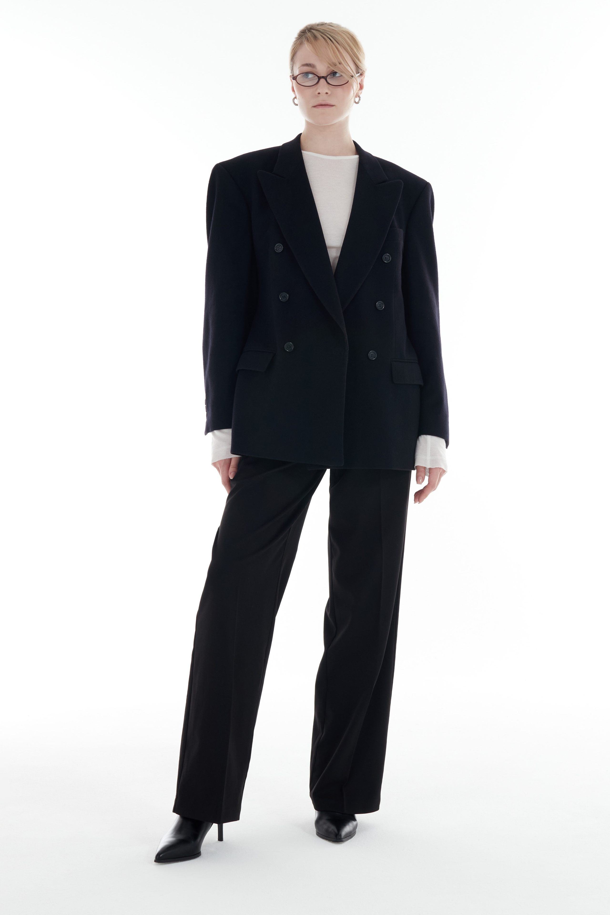 Съемка для бренда одежды лукбук / каталог женской одежды. Коммерческий фотограф для брендов. Фотограф для брендов в Санкт-Петербурге Шилова Ксения