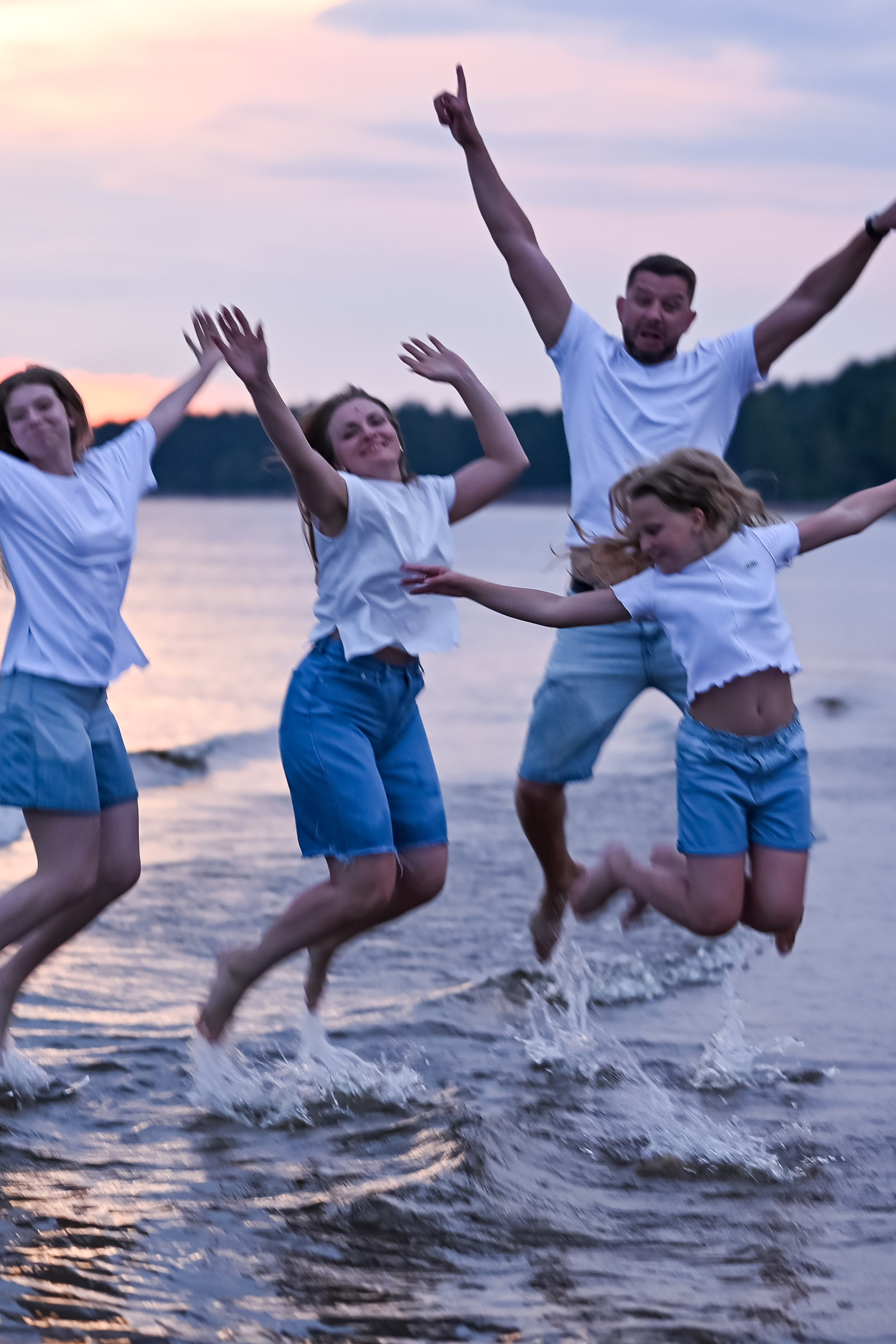 на побережье