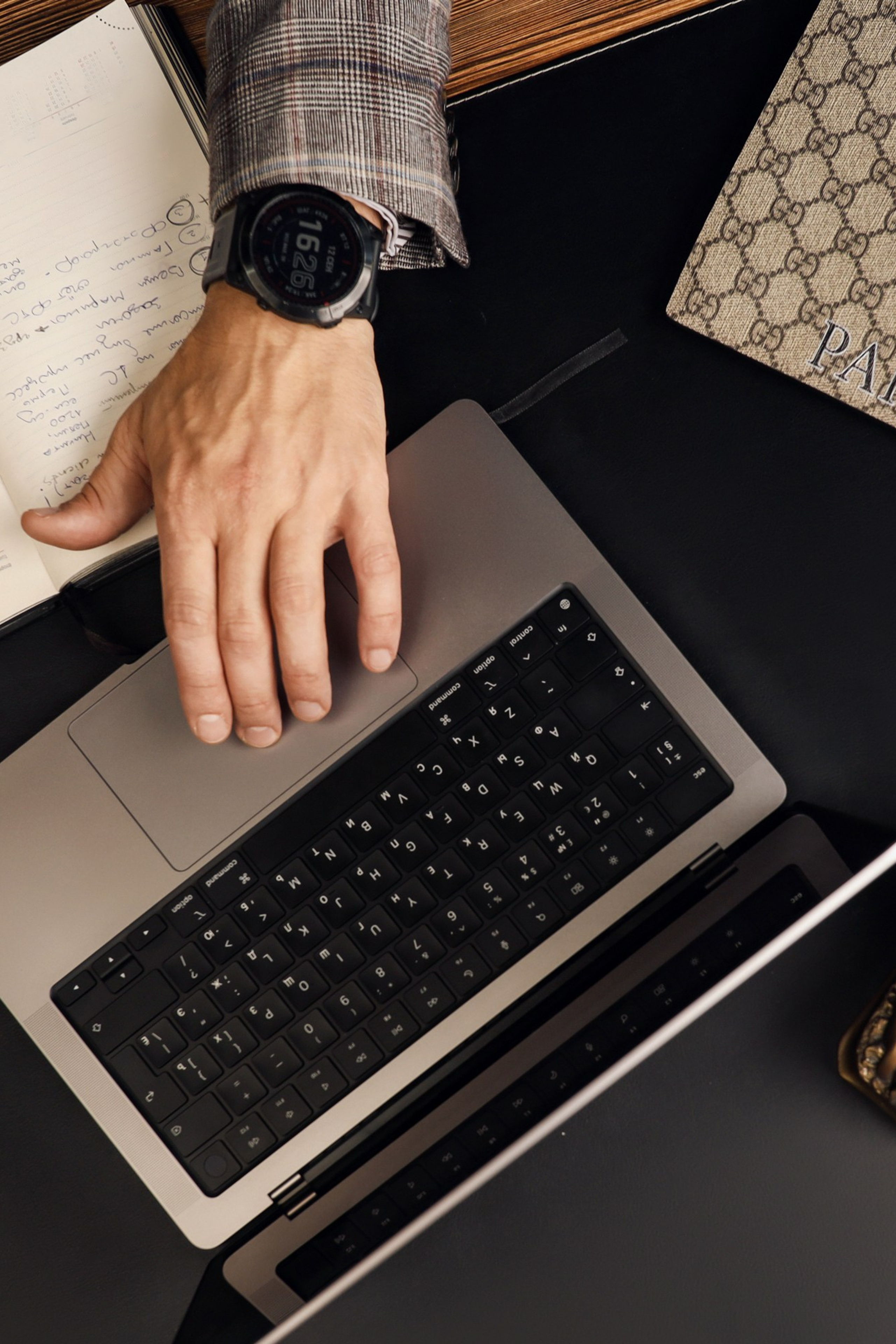 деловой портрет мужчины в профессиональной фотостудии спб