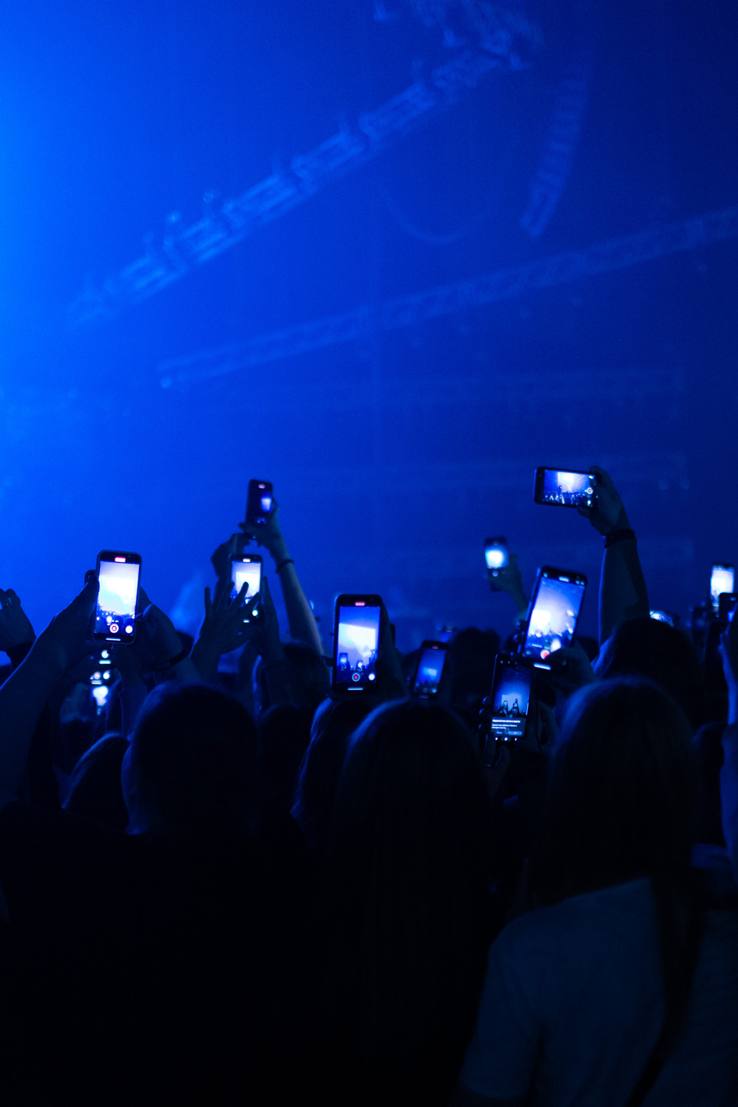 Портретный фотограф, свадебный фотограф, студийный фотограф, фотосессия Love Story, концертный фотограф, репортажный фотограф, коммерческий фотограф, фешн фотограф, международный фотограф, предметный фотограф