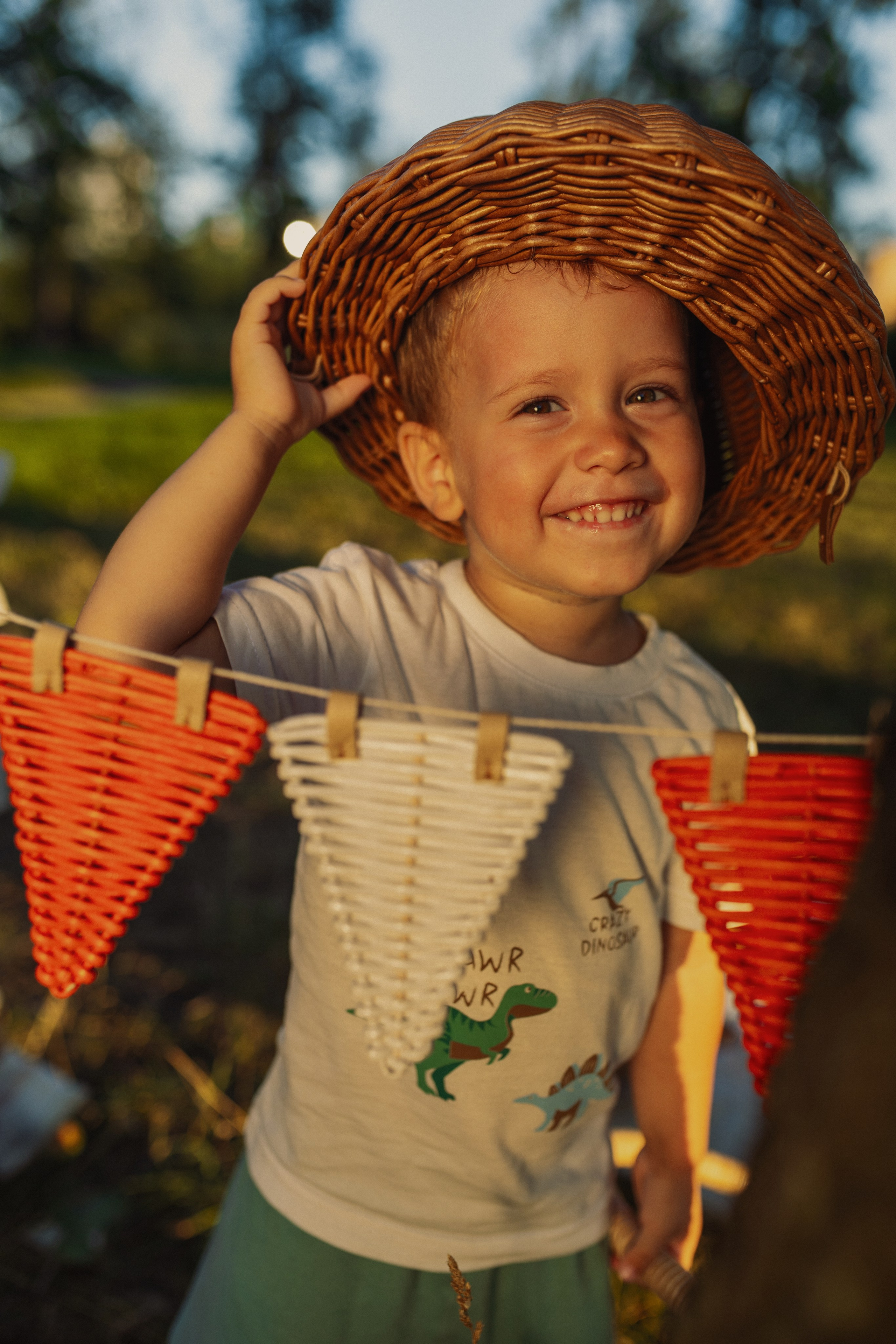 семейный портрет летом на улице