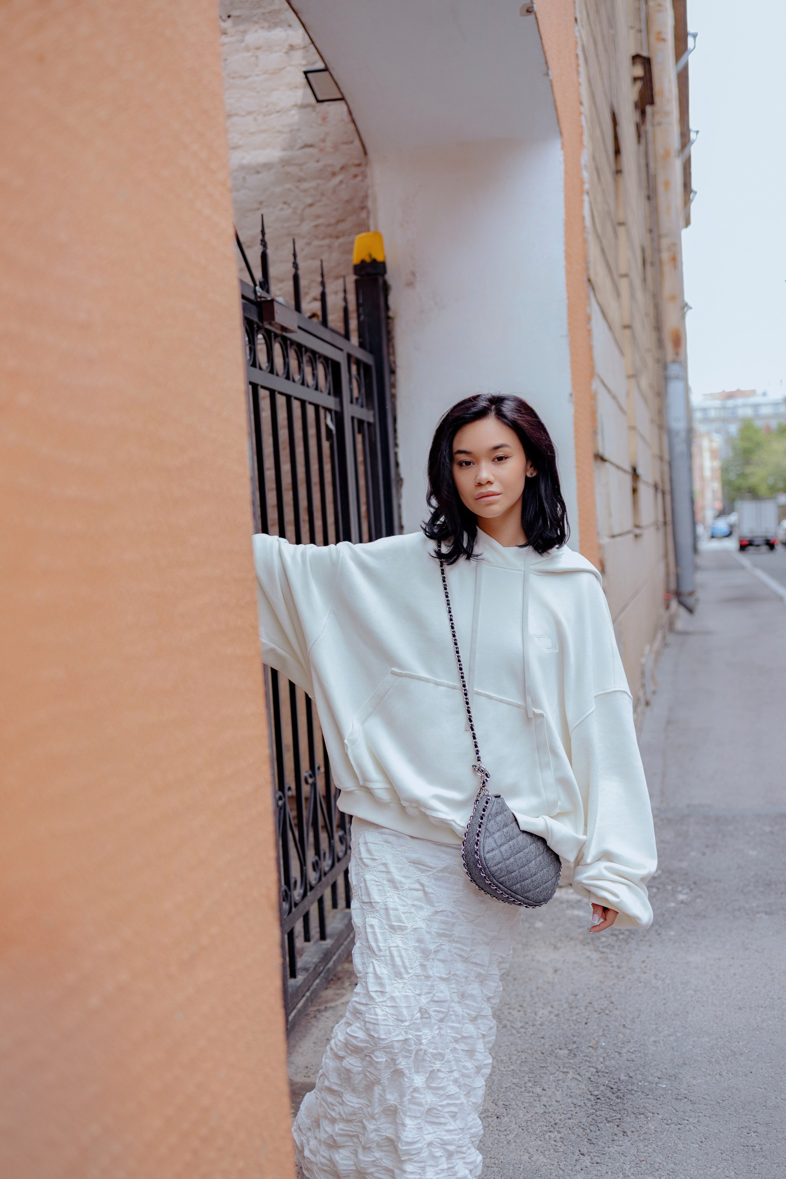 Атмосферное фото Леры в стиле street-fashion