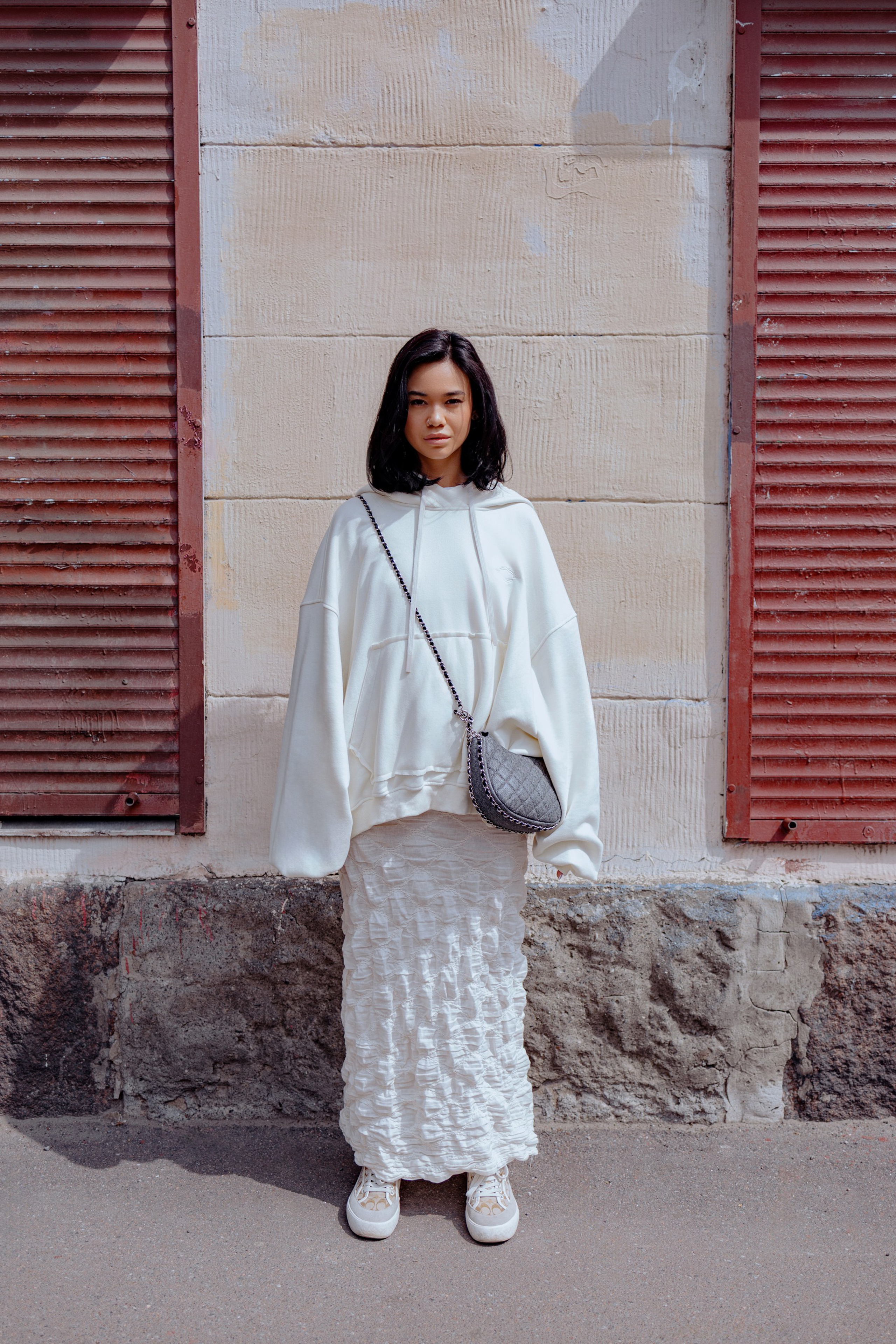 Атмосферное фото Леры в стиле street-fashion