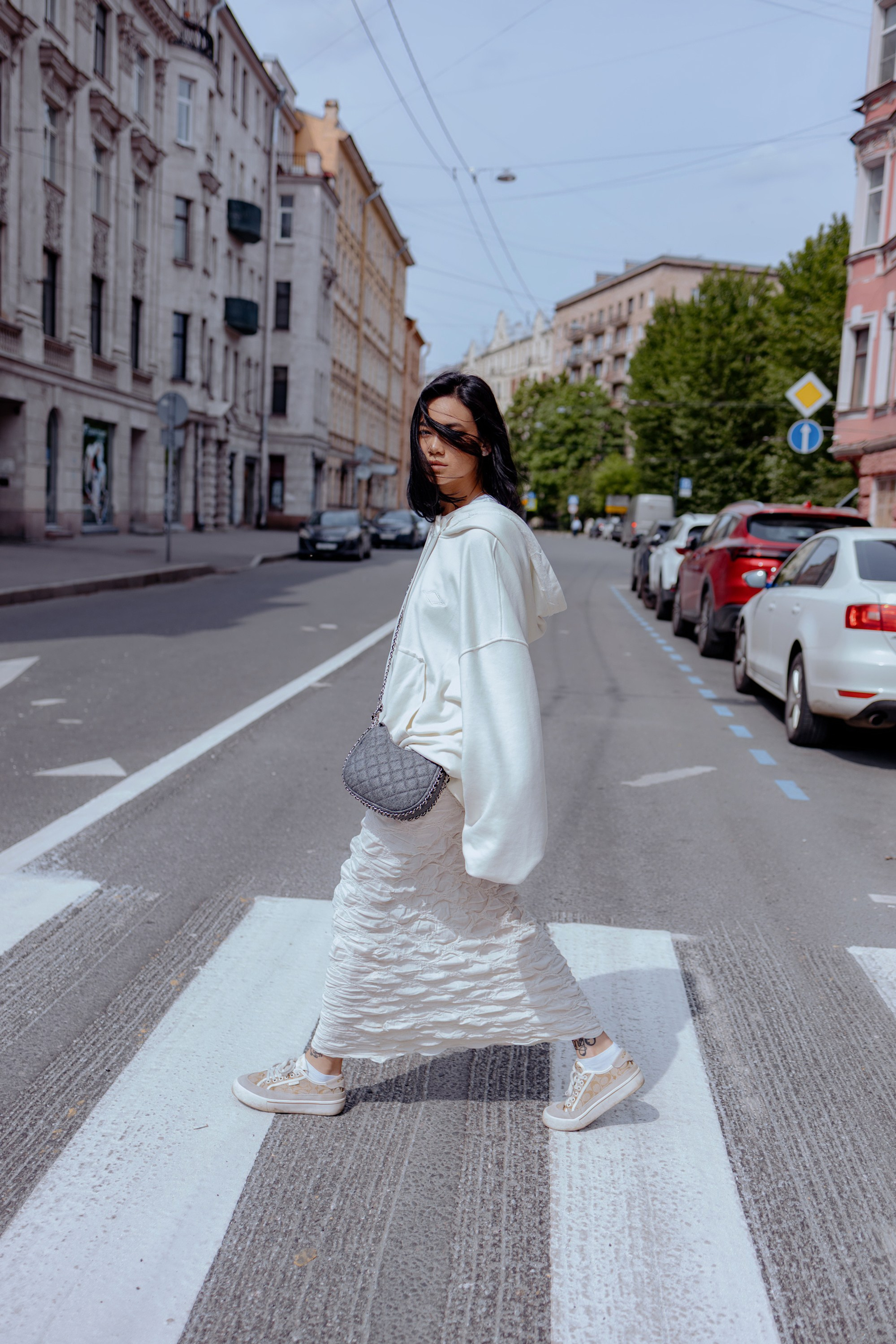 Атмосферное фото Леры в стиле street-fashion