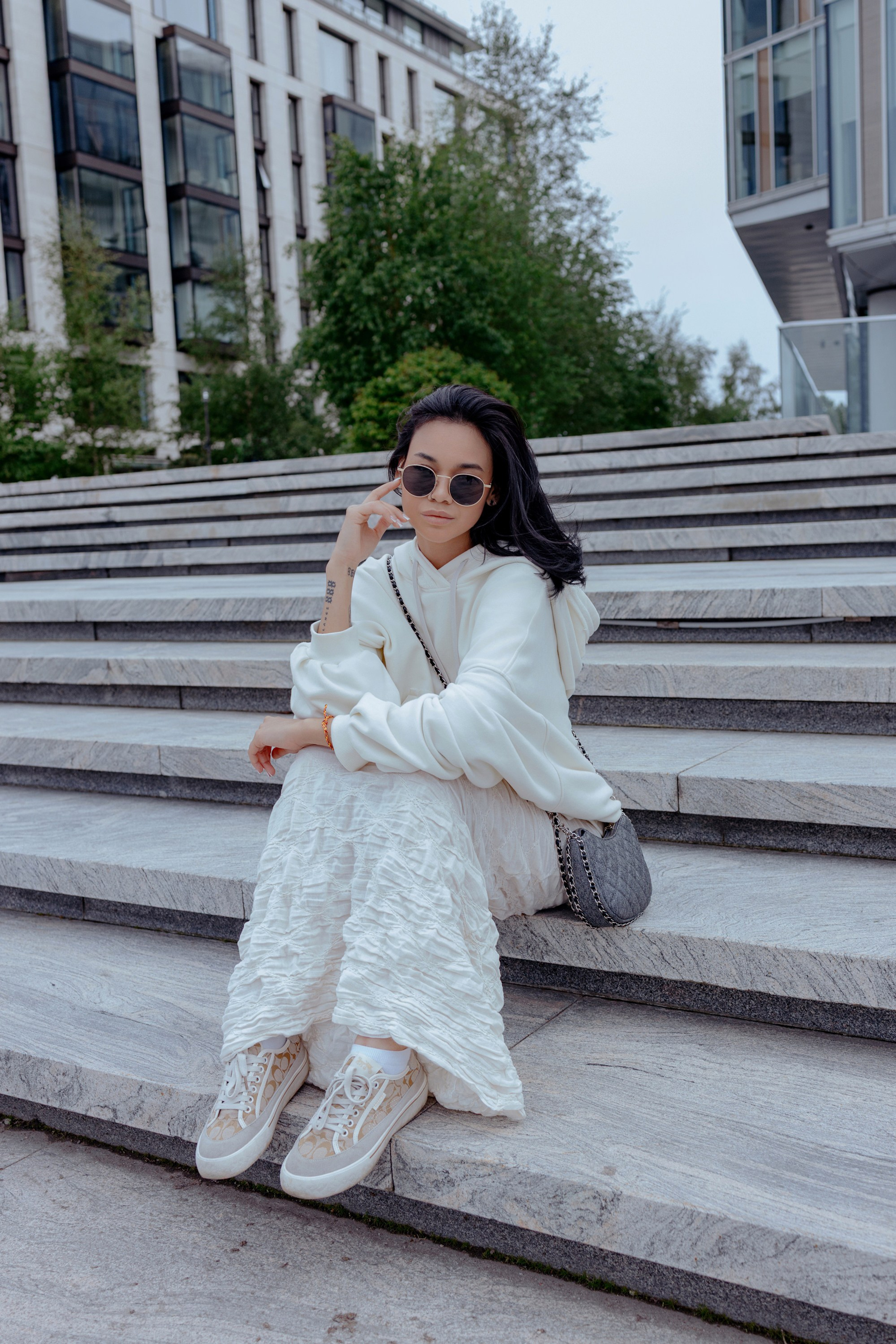 Атмосферное фото Леры в стиле street-fashion