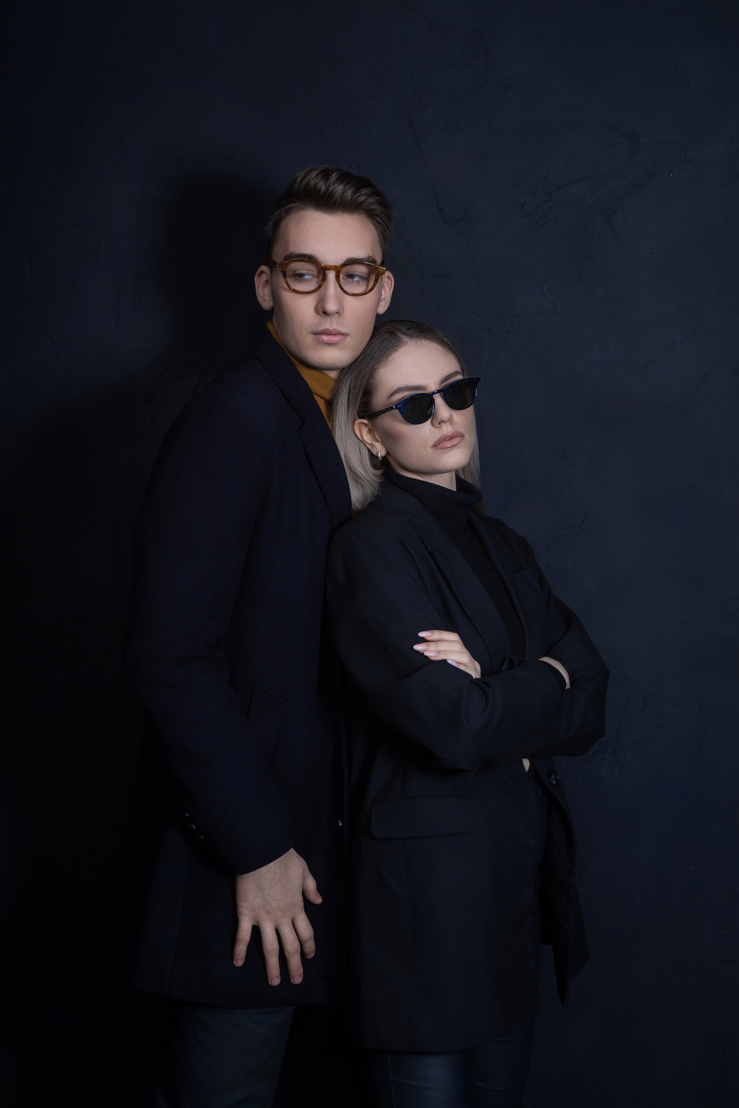 Portrait photographer, wedding photographer, studio photographer, love story photo shoot, concert photographer, reportage photographer, commercial photographer, fashion photographer, worldwide photographer, subject photographer