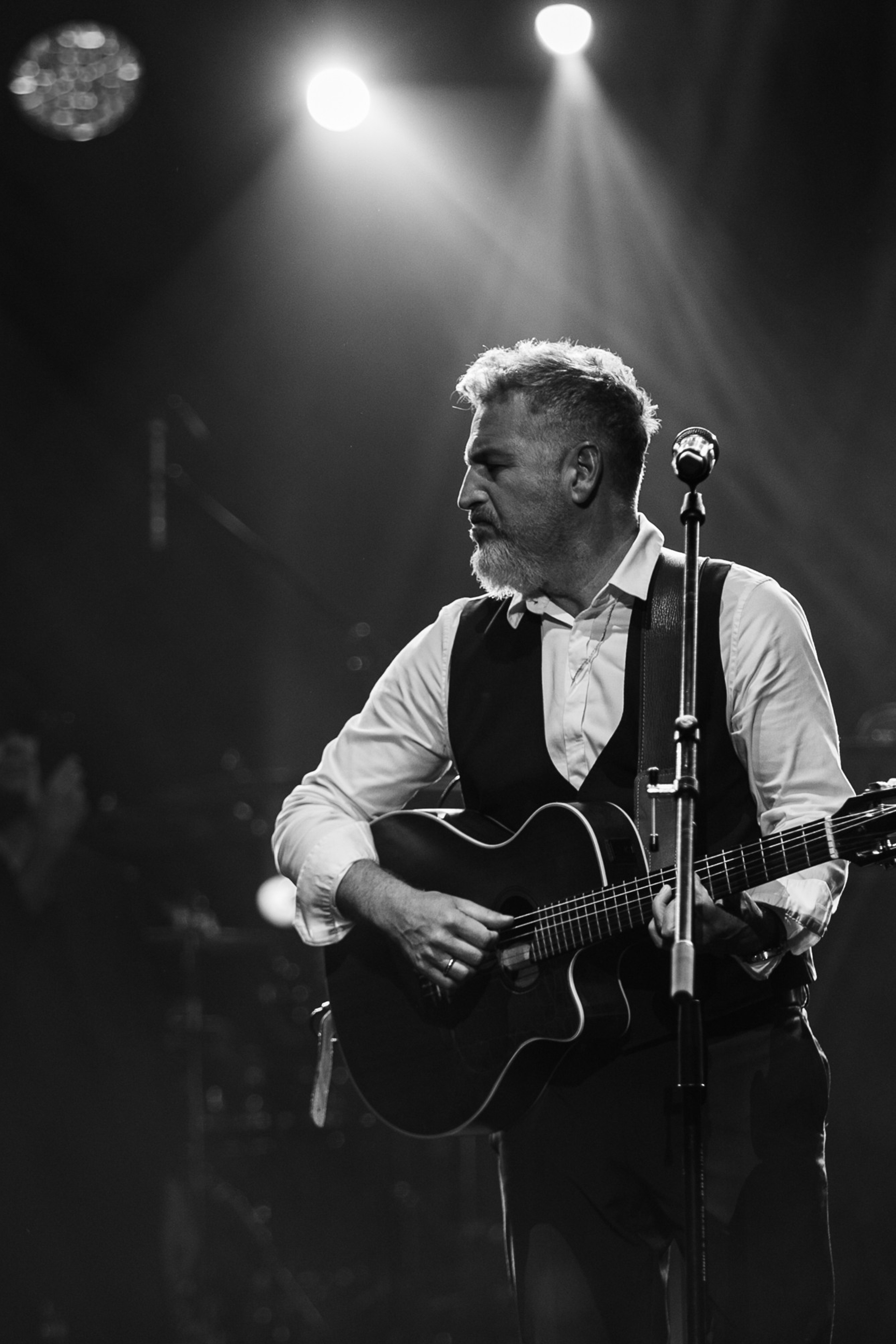 Портретный фотограф, свадебный фотограф, студийный фотограф, фотосессия Love Story, концертный фотограф, репортажный фотограф, коммерческий фотограф, фешн фотограф, международный фотограф, предметный фотограф