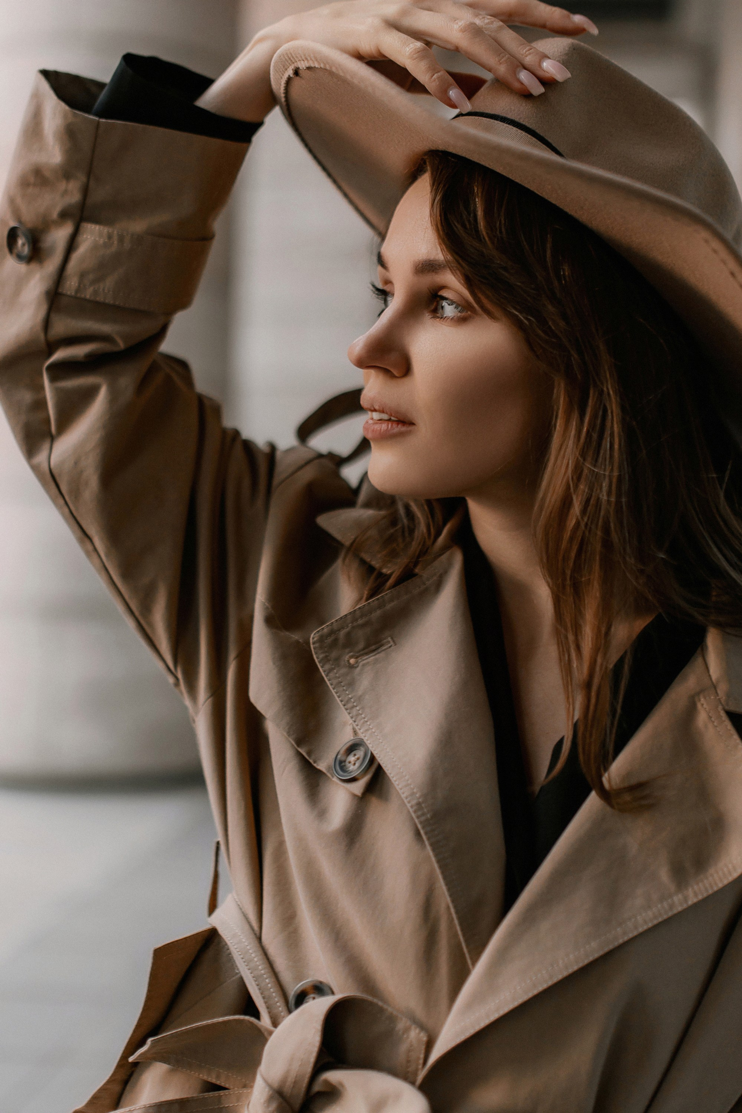 городской портрет женщины в центре петербурга