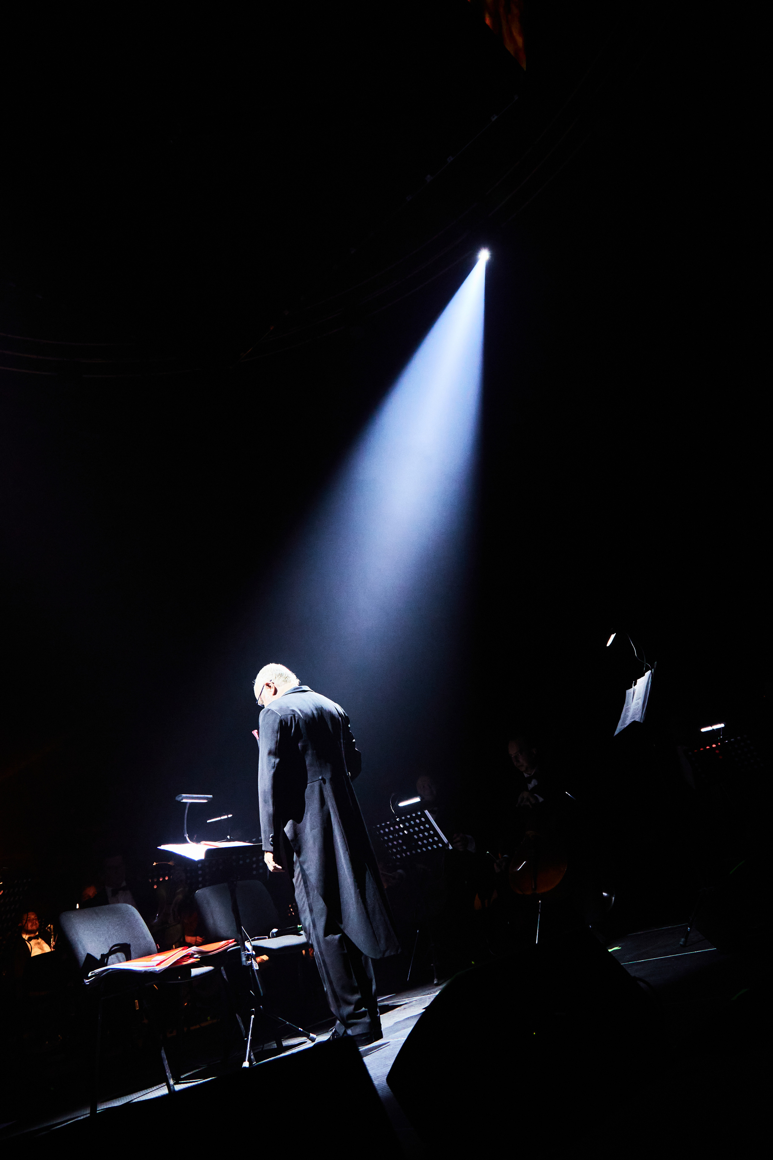 Портретный фотограф, свадебный фотограф, студийный фотограф, фотосессия Love Story, концертный фотограф, репортажный фотограф, коммерческий фотограф, фешн фотограф, международный фотограф, предметный фотограф