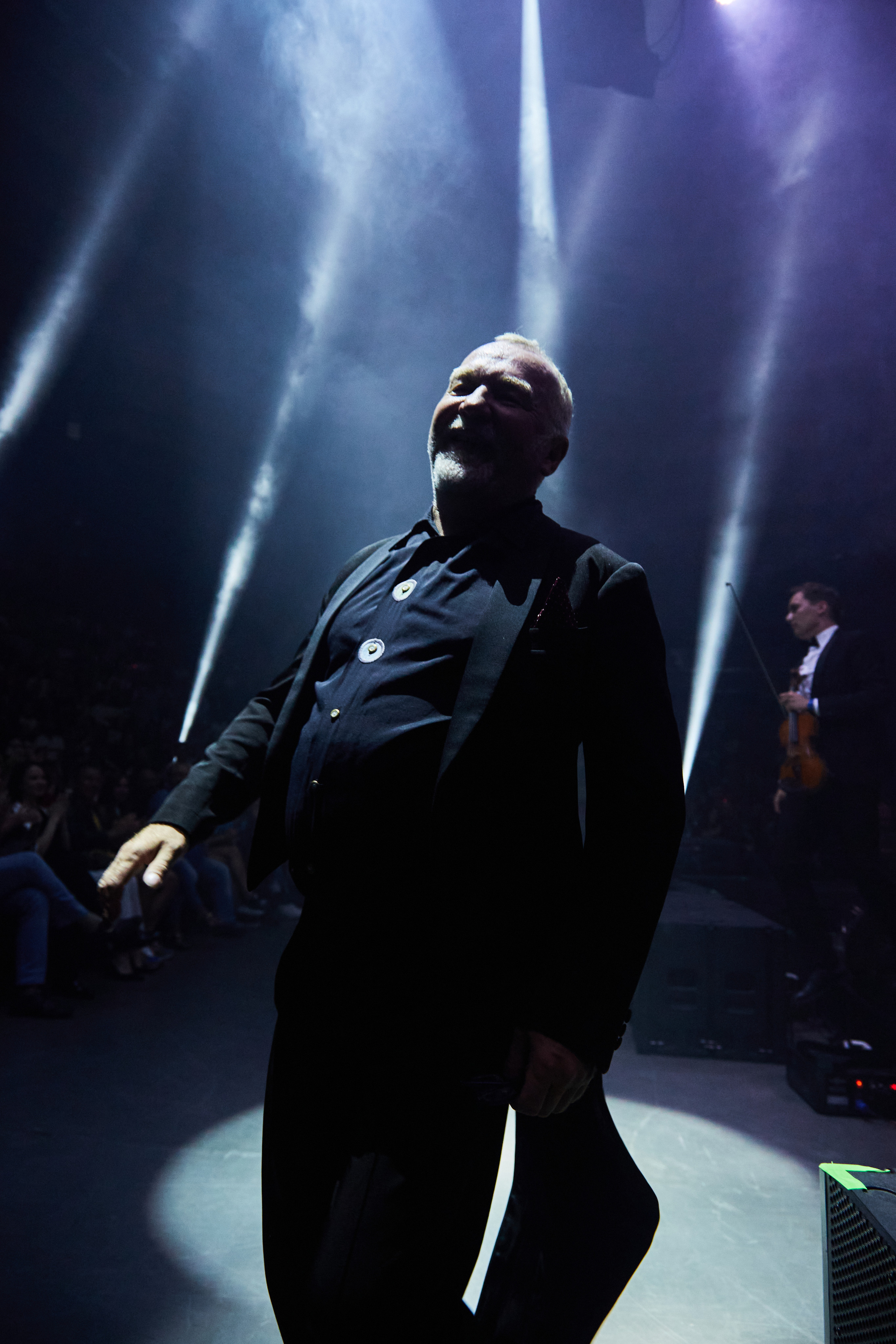 Портретный фотограф, свадебный фотограф, студийный фотограф, фотосессия Love Story, концертный фотограф, репортажный фотограф, коммерческий фотограф, фешн фотограф, международный фотограф, предметный фотограф