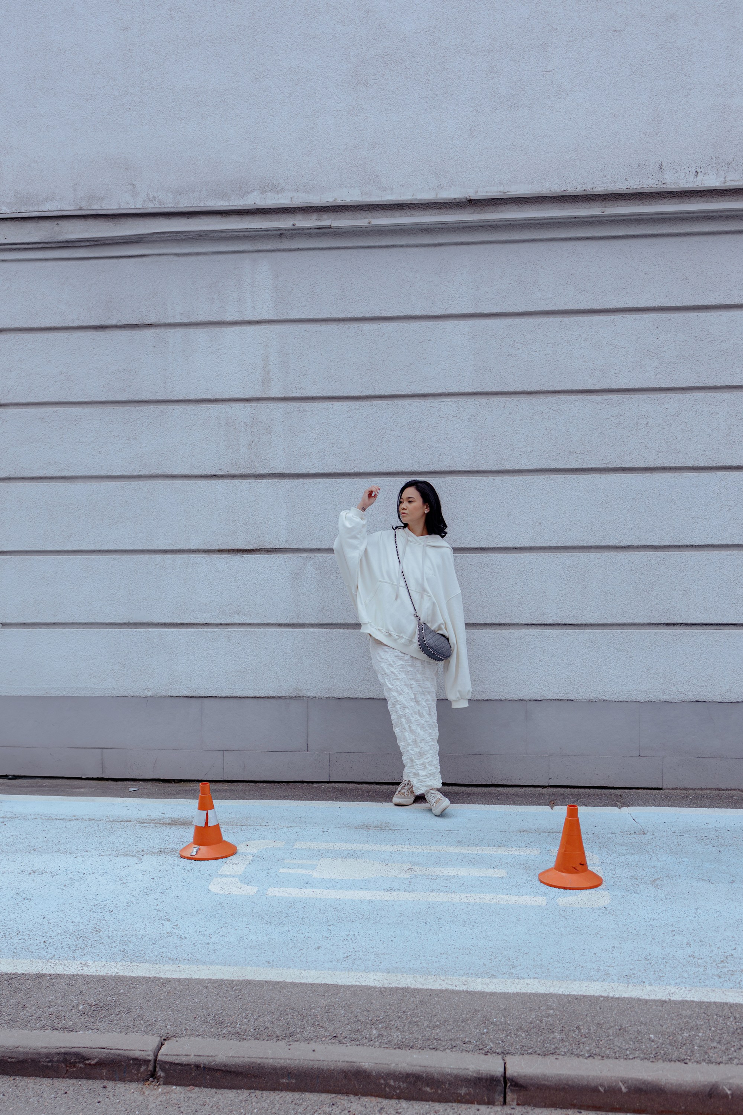 Атмосферное фото Леры в стиле street-fashion